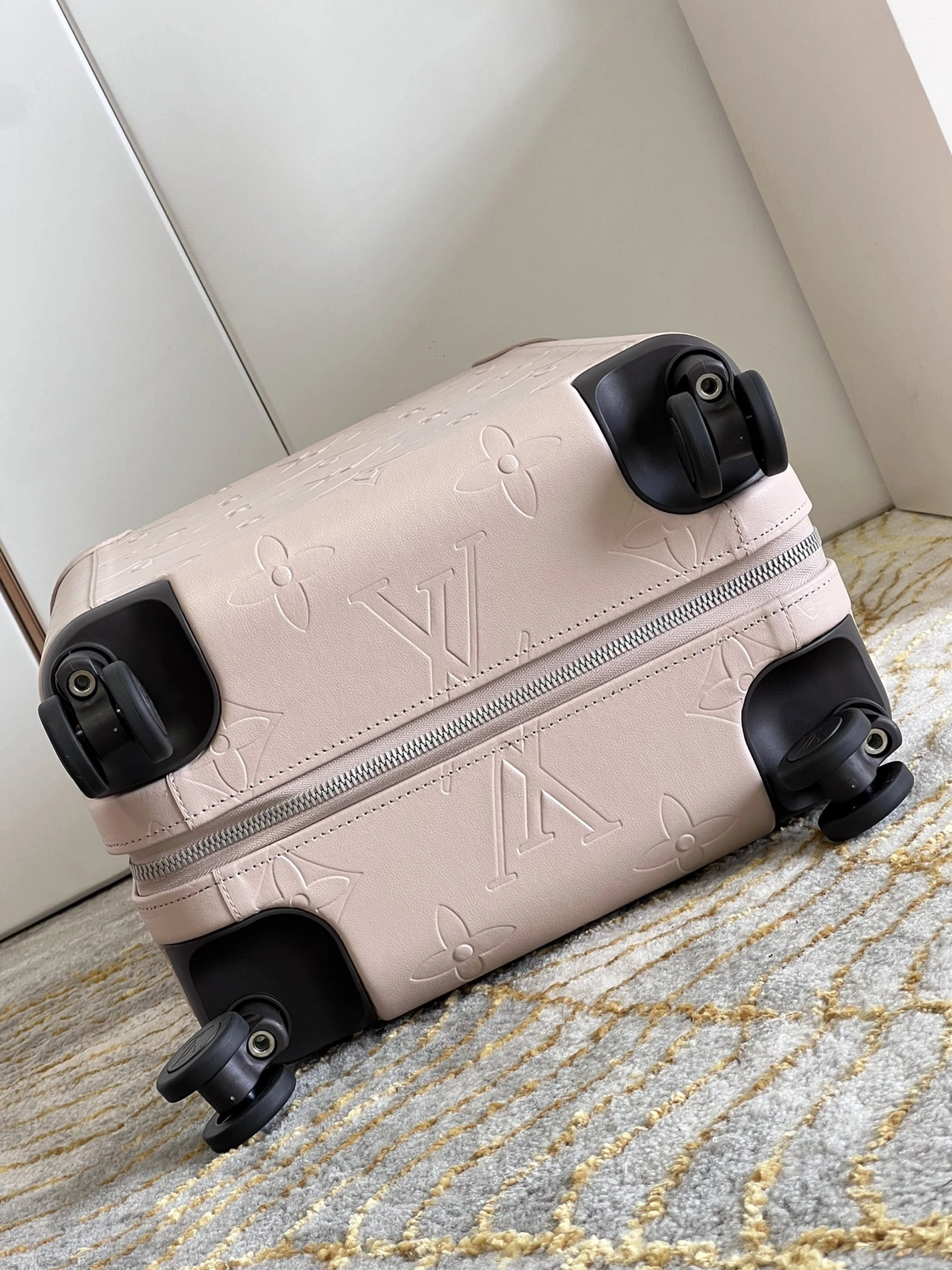Louis Vuitton Luggage Soft 3167