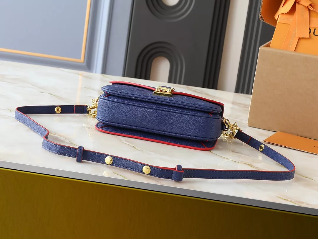 Louis Vuitton Messenger Bag For Women Practical 236