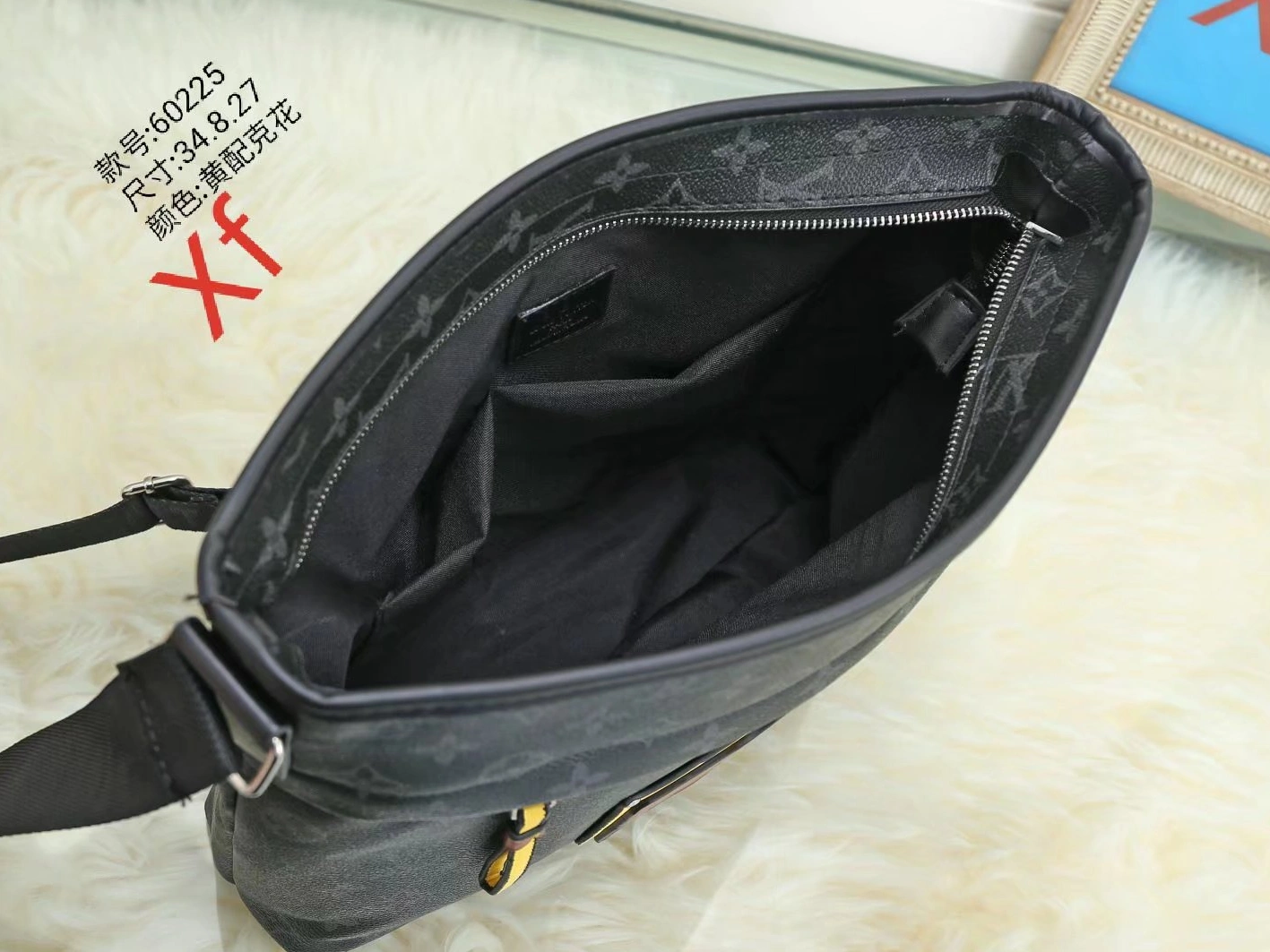 Louis Vuitton Messenger Bags For Men Durable 8110