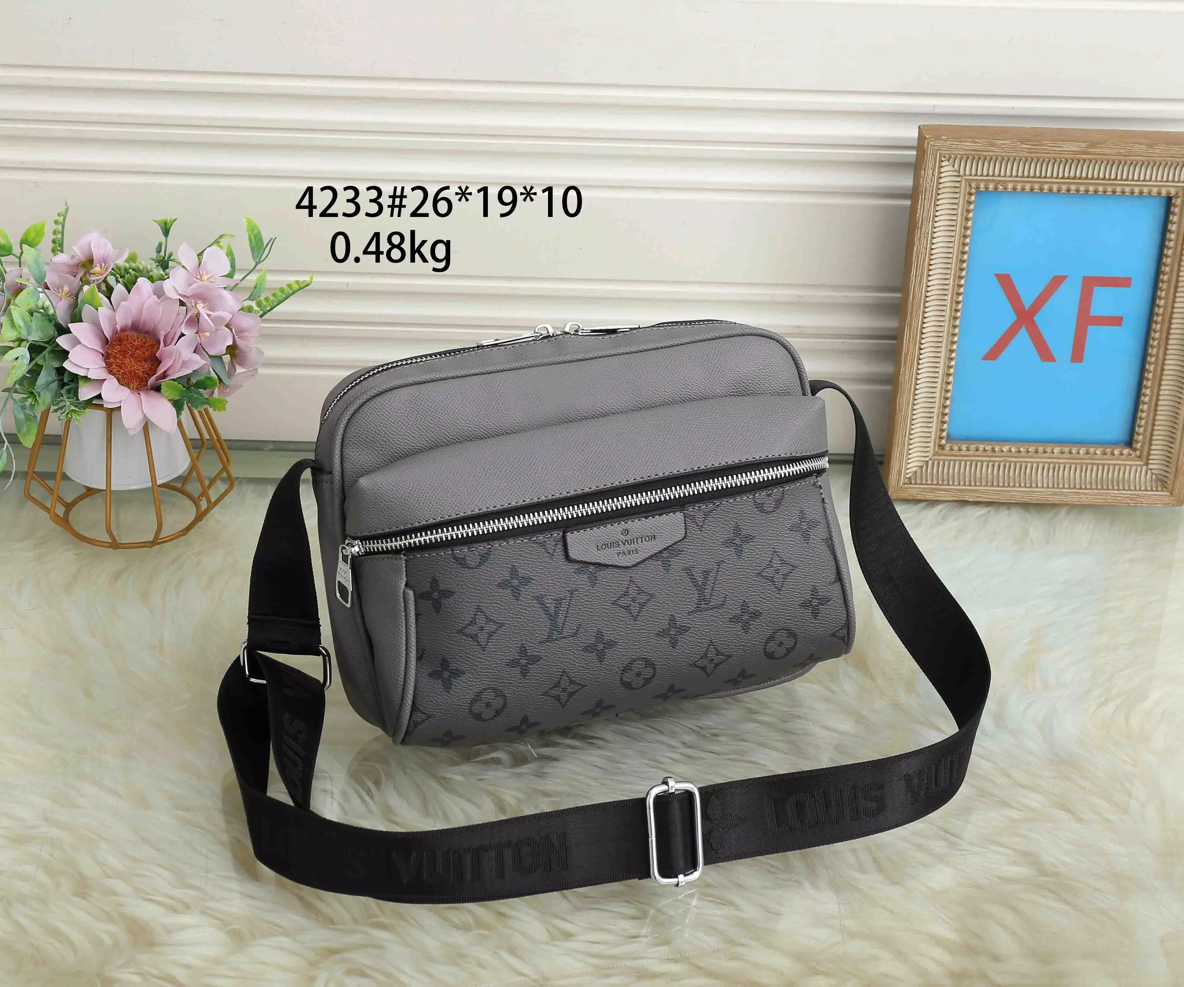 Louis Vuitton Messenger Bags For Men HighQuality 8631