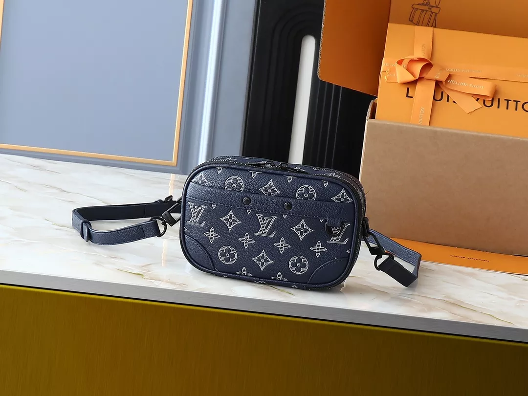 Louis Vuitton Messenger Bags For Unisex Efficient 8050