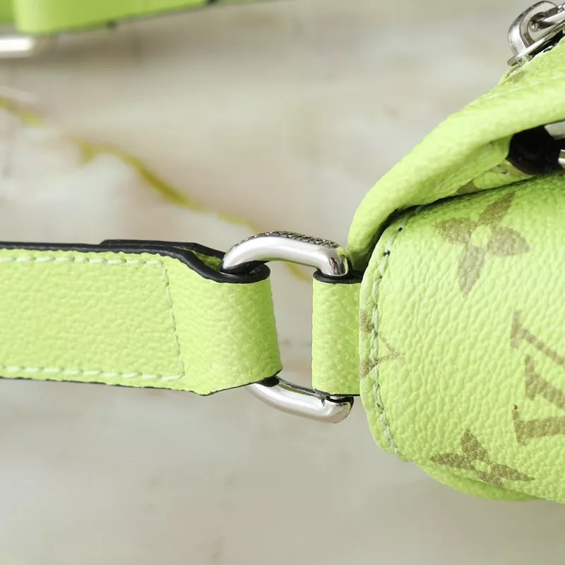 Louis Vuitton Messenger Bags For Unisex Reliable 6369