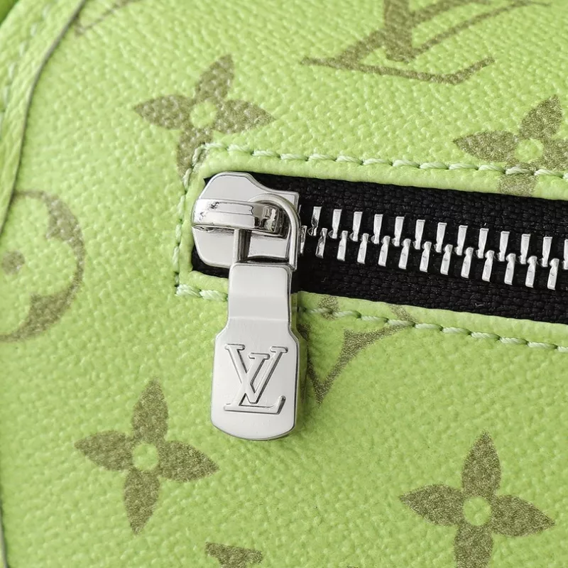 Louis Vuitton Messenger Bags For Unisex Reliable 6369