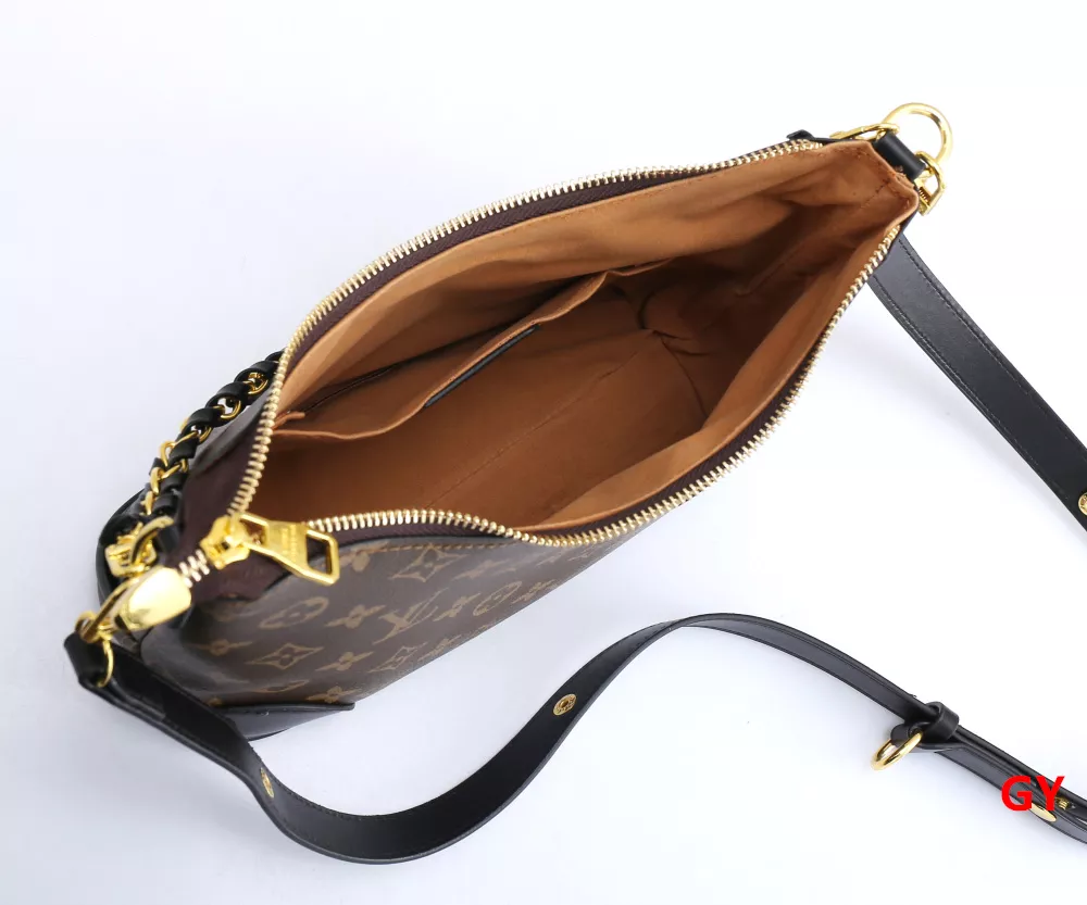 Louis Vuitton Messenger Bags For Women EyeCatching 4229