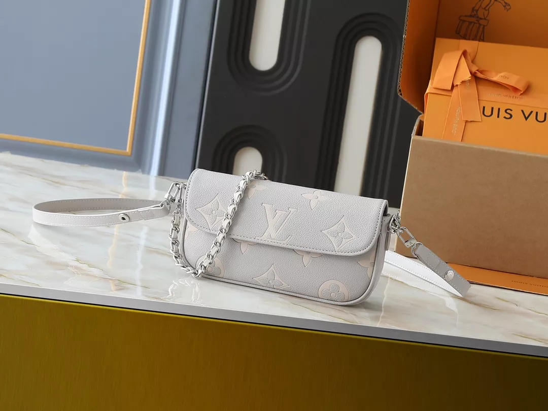 Louis Vuitton Messenger Bags For Women Flexible 1662