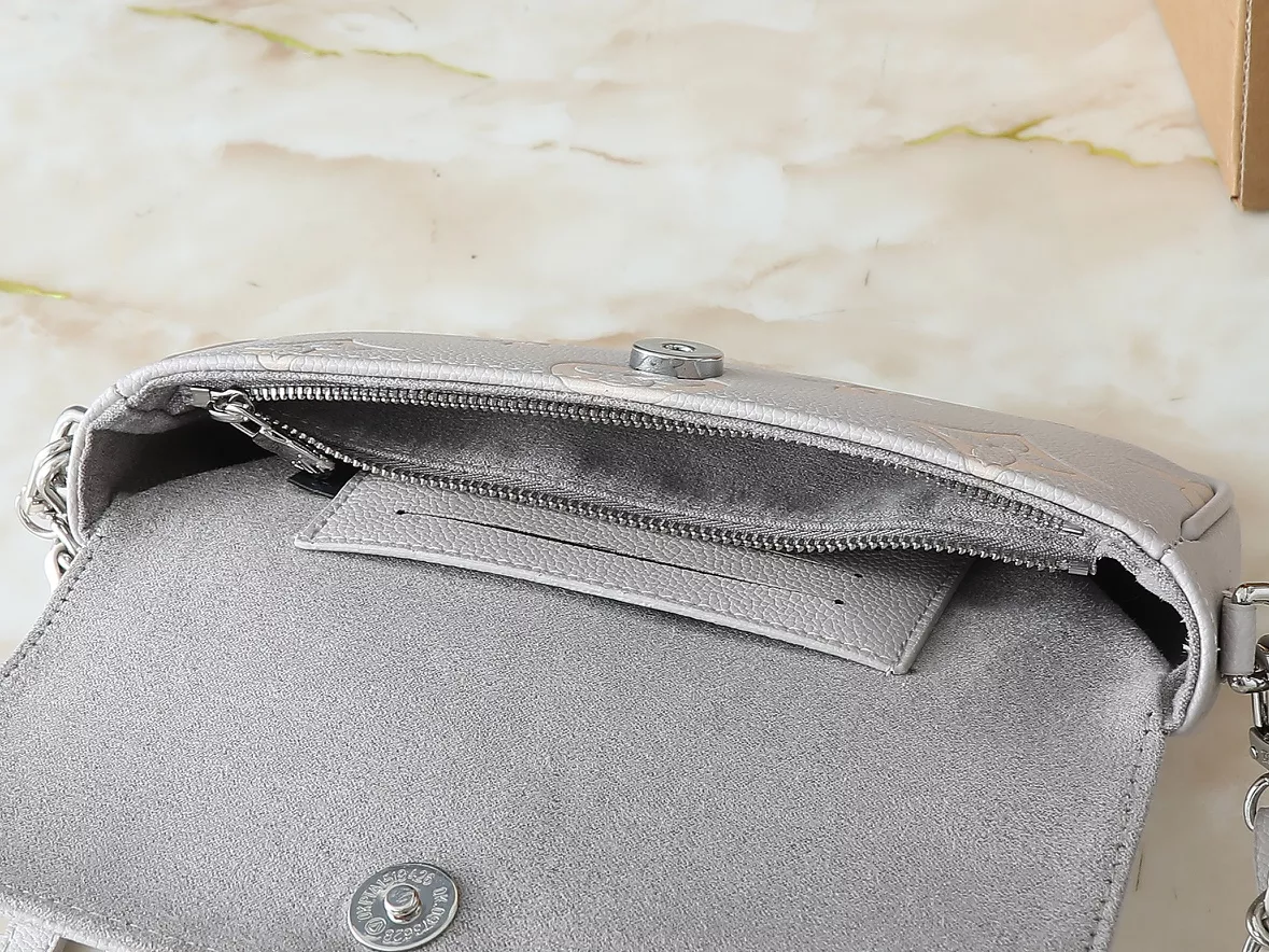 Louis Vuitton Messenger Bags For Women Flexible 1662