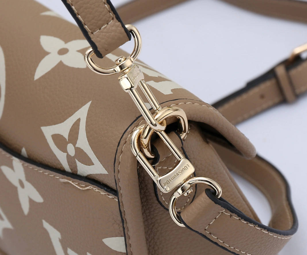 Louis Vuitton Messenger Bags For Women Minimalist 4795