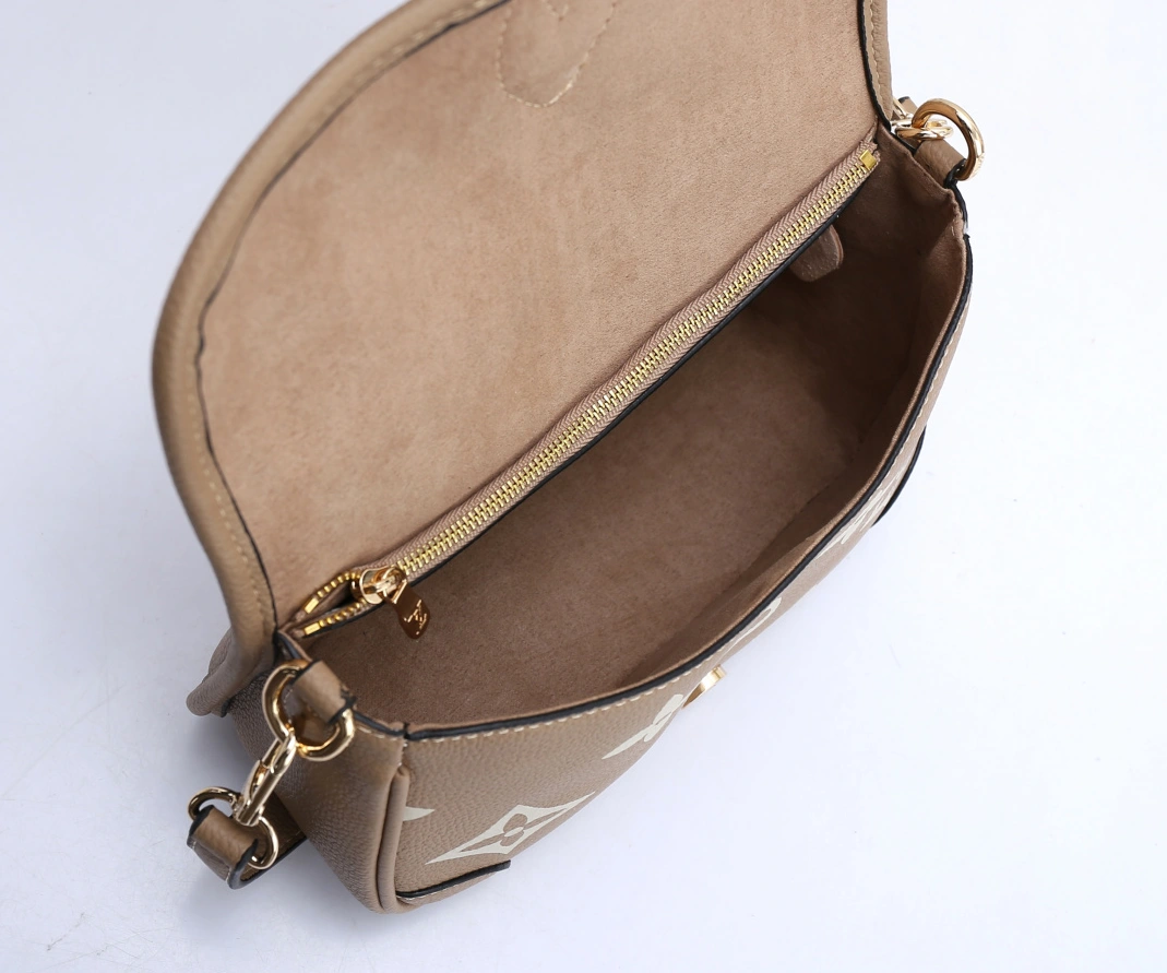 Louis Vuitton Messenger Bags For Women Minimalist 4795