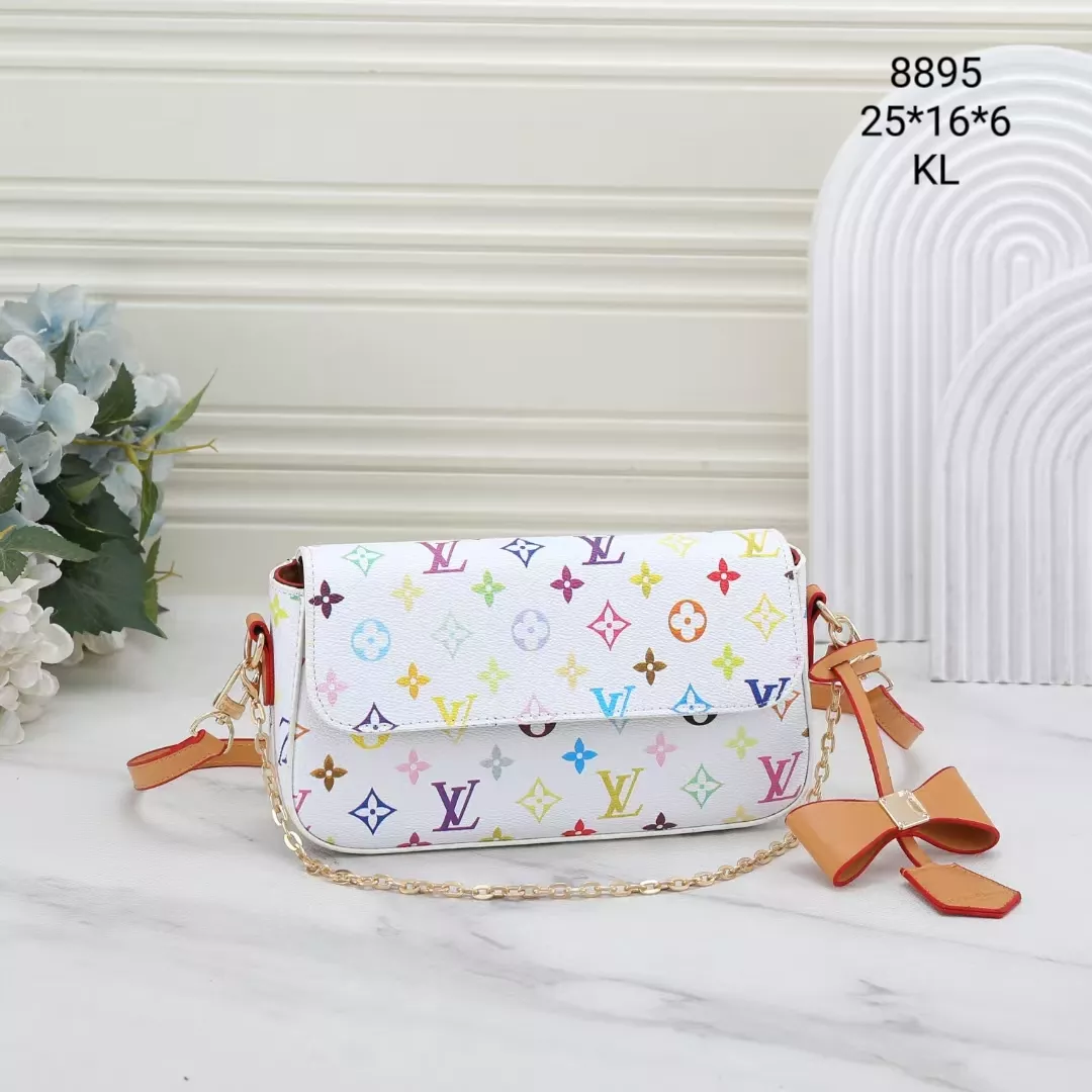 Louis Vuitton Messenger Bags For Women Trendsetting 9708