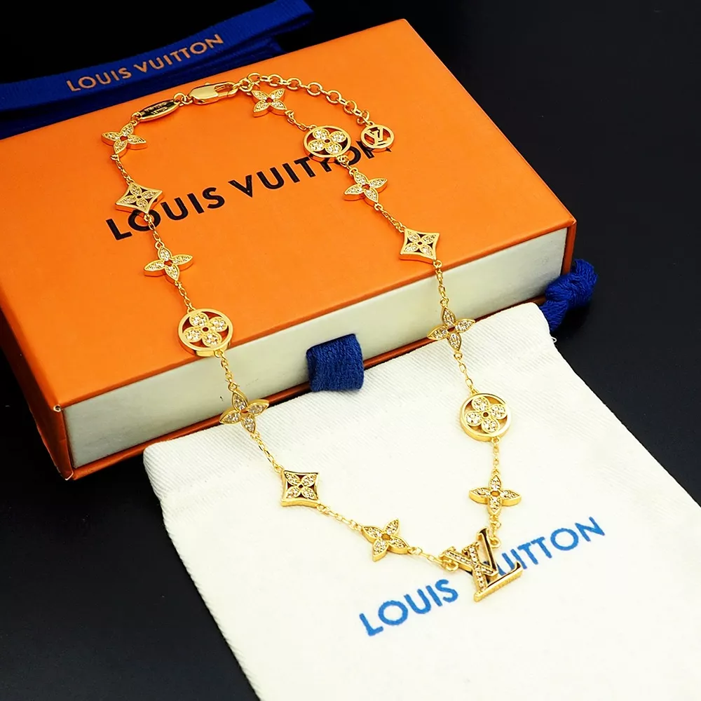 Louis Vuitton Necklaces AllSeason 9653