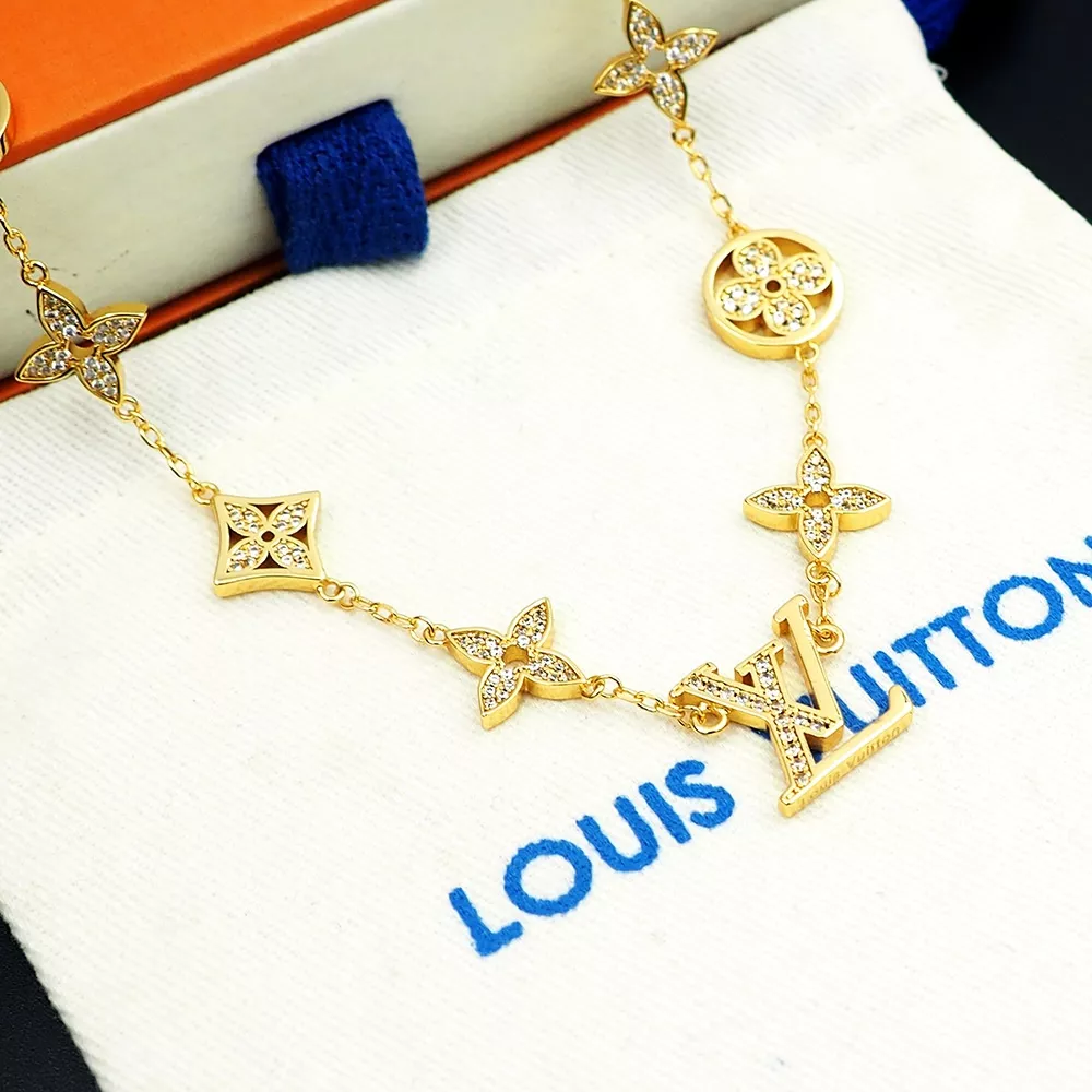 Louis Vuitton Necklaces AllSeason 9653