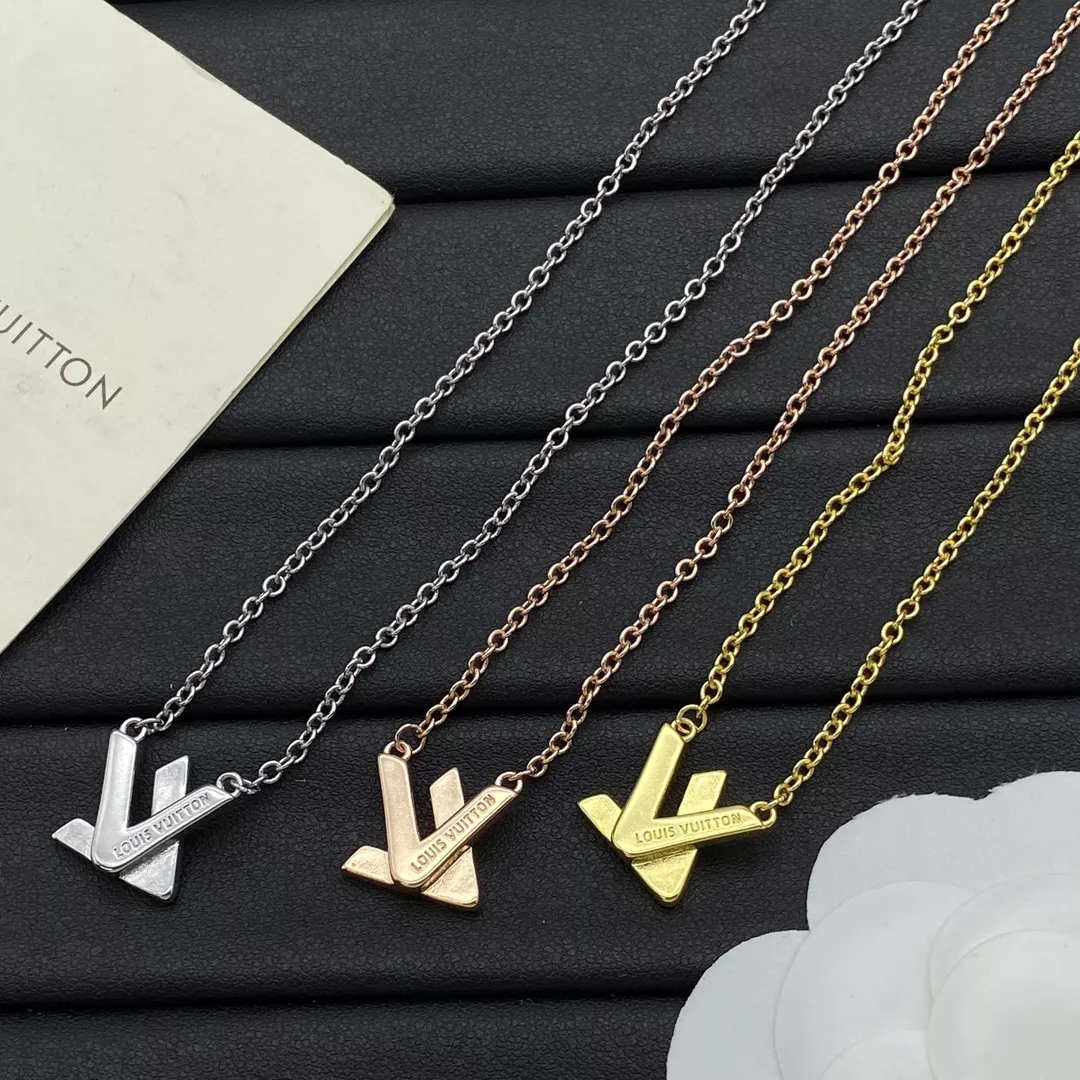 Louis Vuitton Necklaces Compact 9300