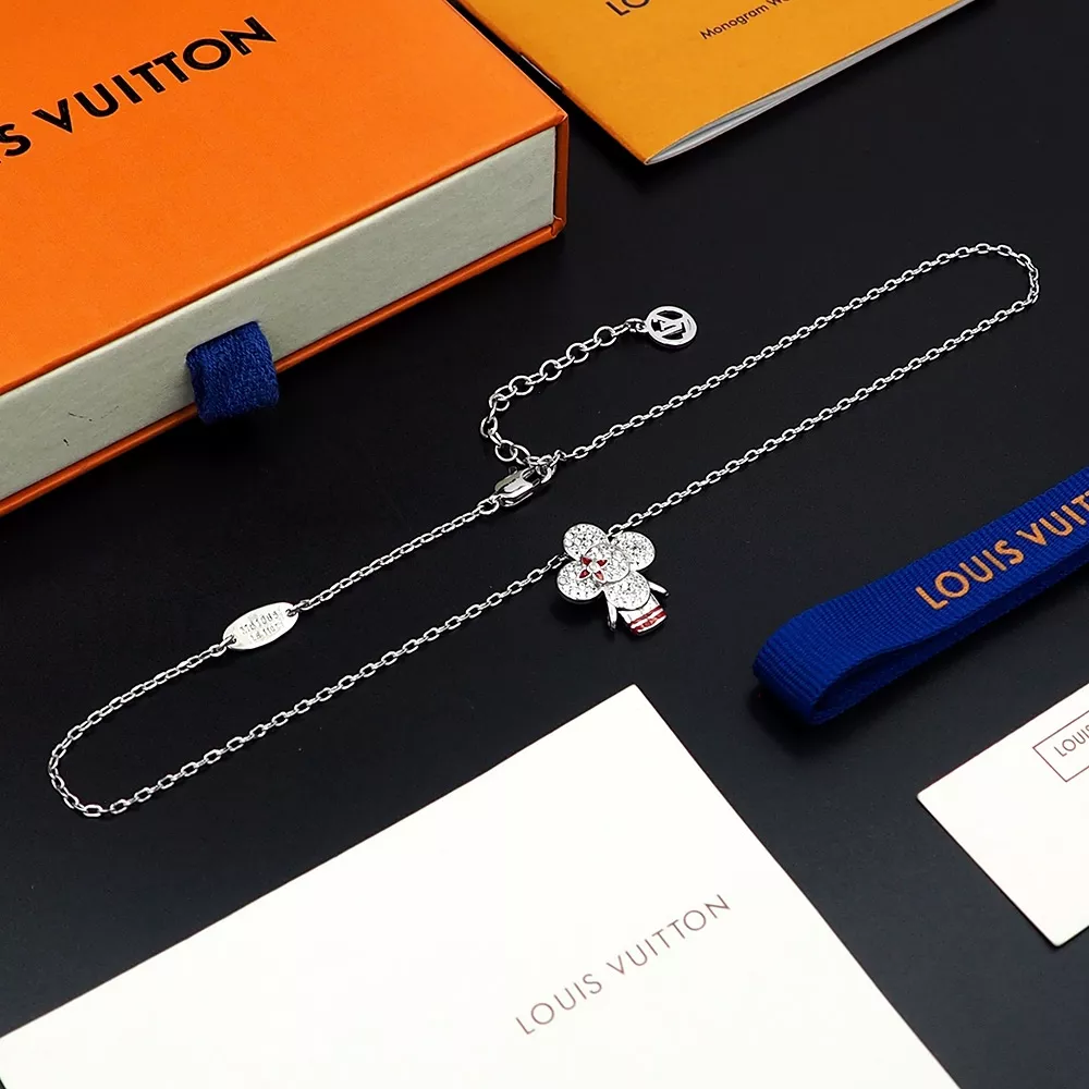 Louis Vuitton Necklaces DailyWear 5905