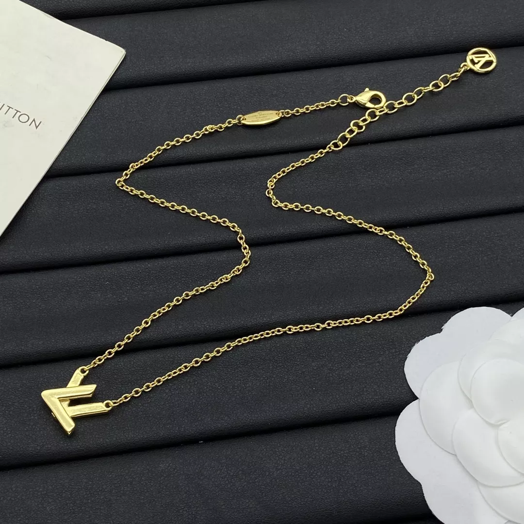 Louis Vuitton Necklaces Efficient 7415