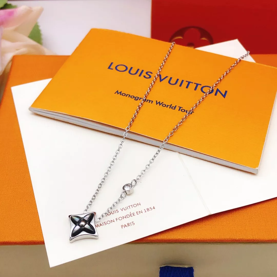 Louis Vuitton Necklaces EyeCatching 3866