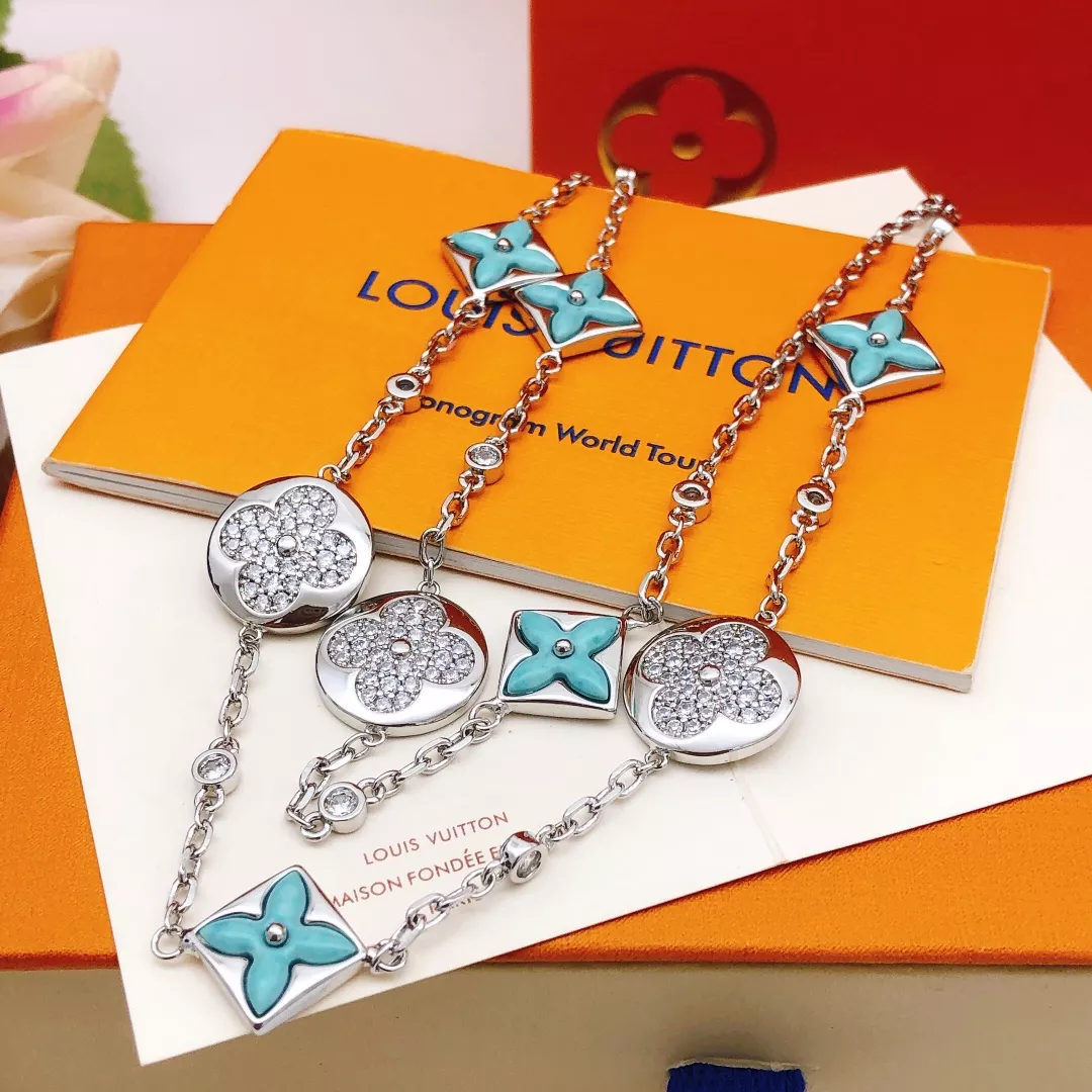 Louis Vuitton Necklaces Functional 3378