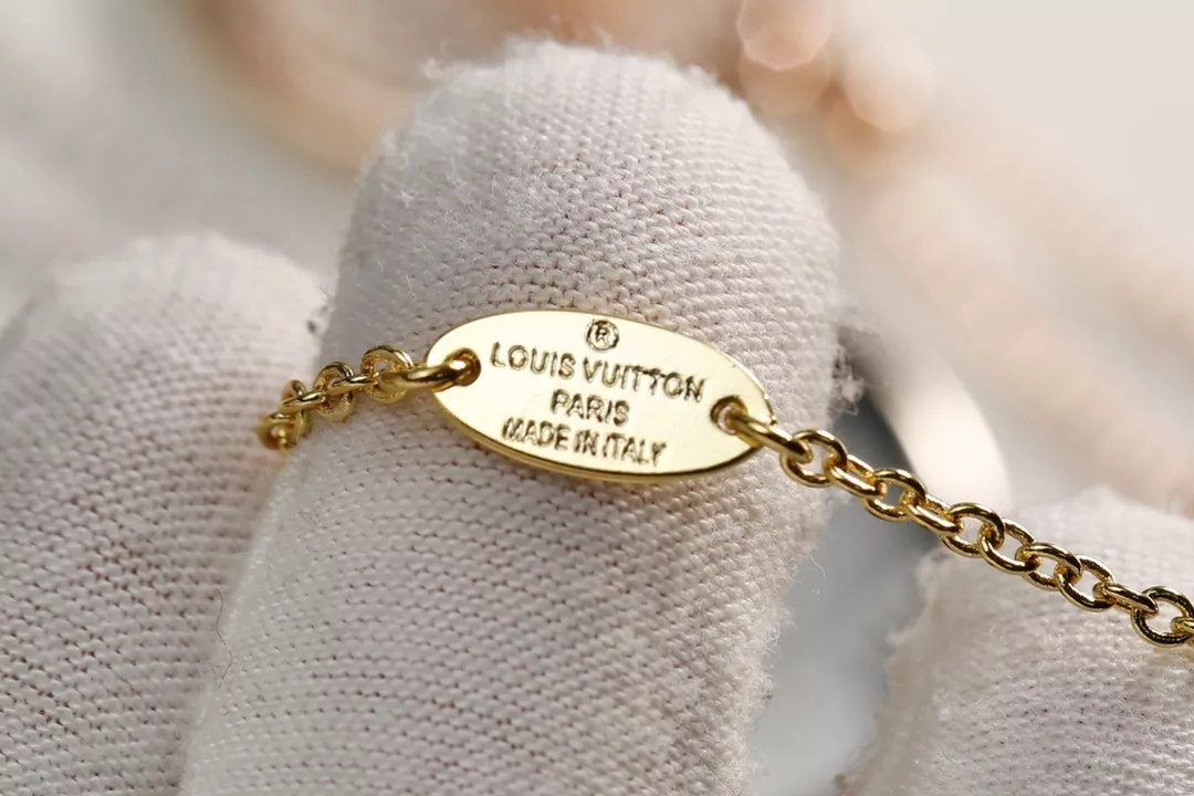 Louis Vuitton Necklaces Popular 2152
