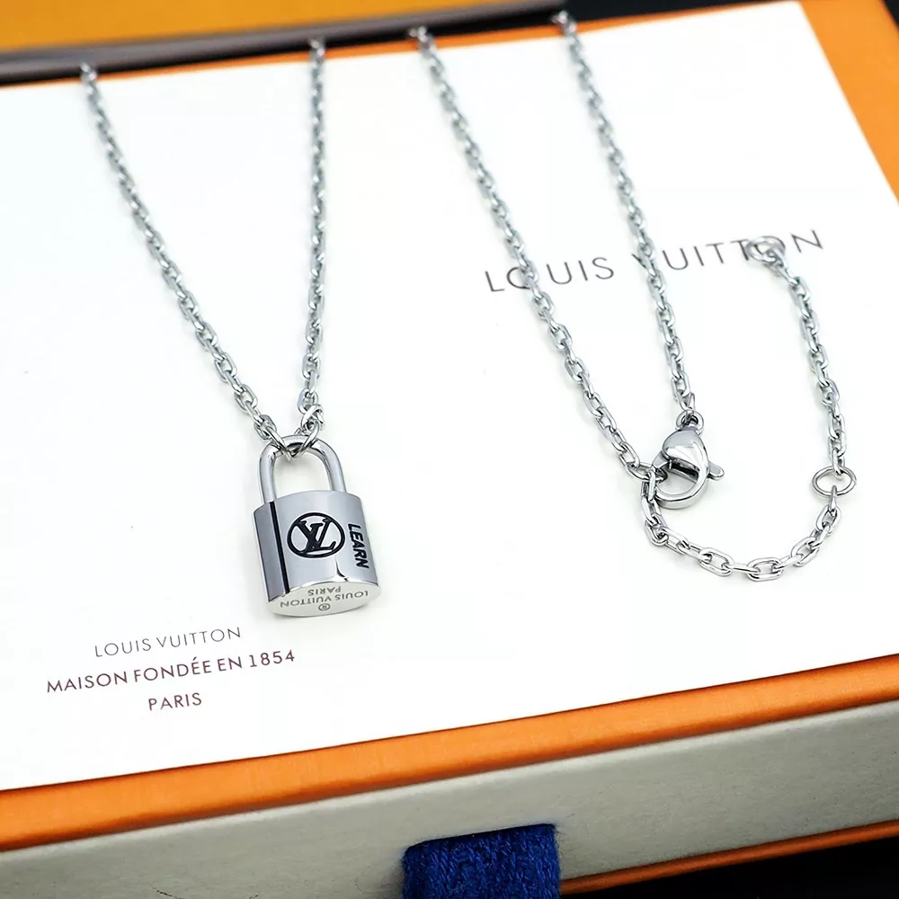 Louis Vuitton Necklaces Sleek 9943