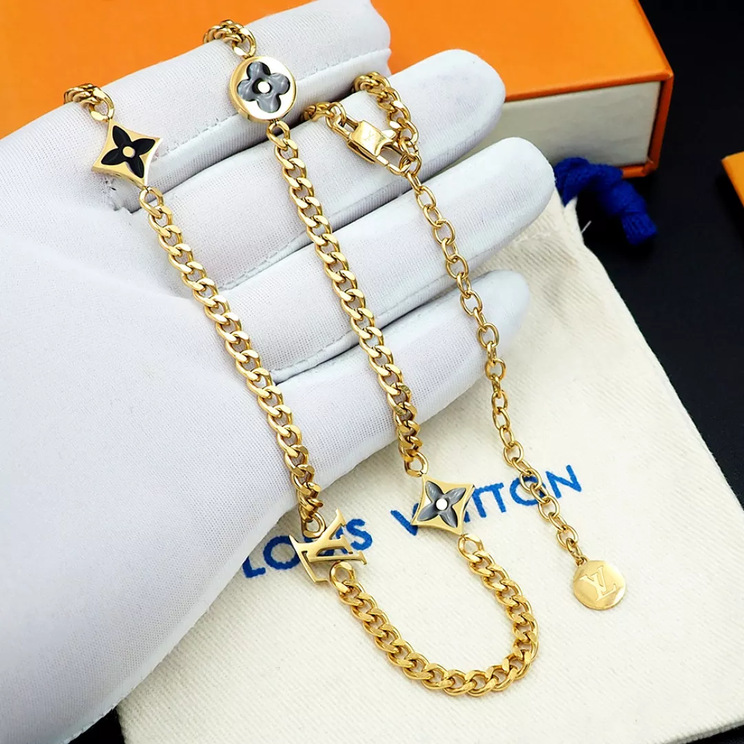 Louis Vuitton Necklaces Vibrant 8655