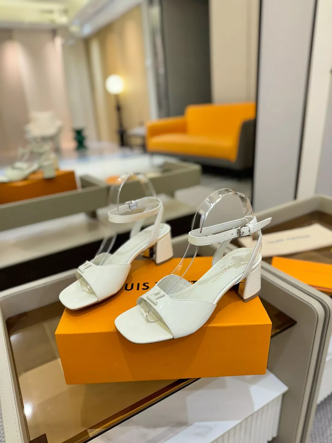 Louis Vuitton Sandal For Women Breathable 6311