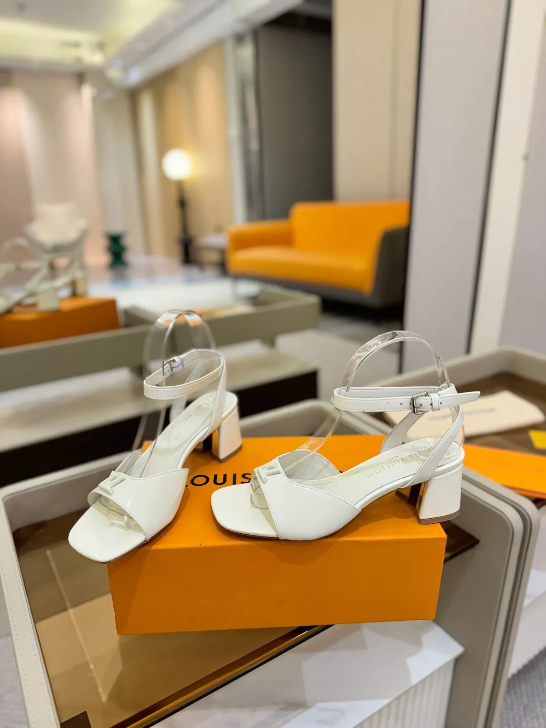 Louis Vuitton Sandal For Women Breathable 6311