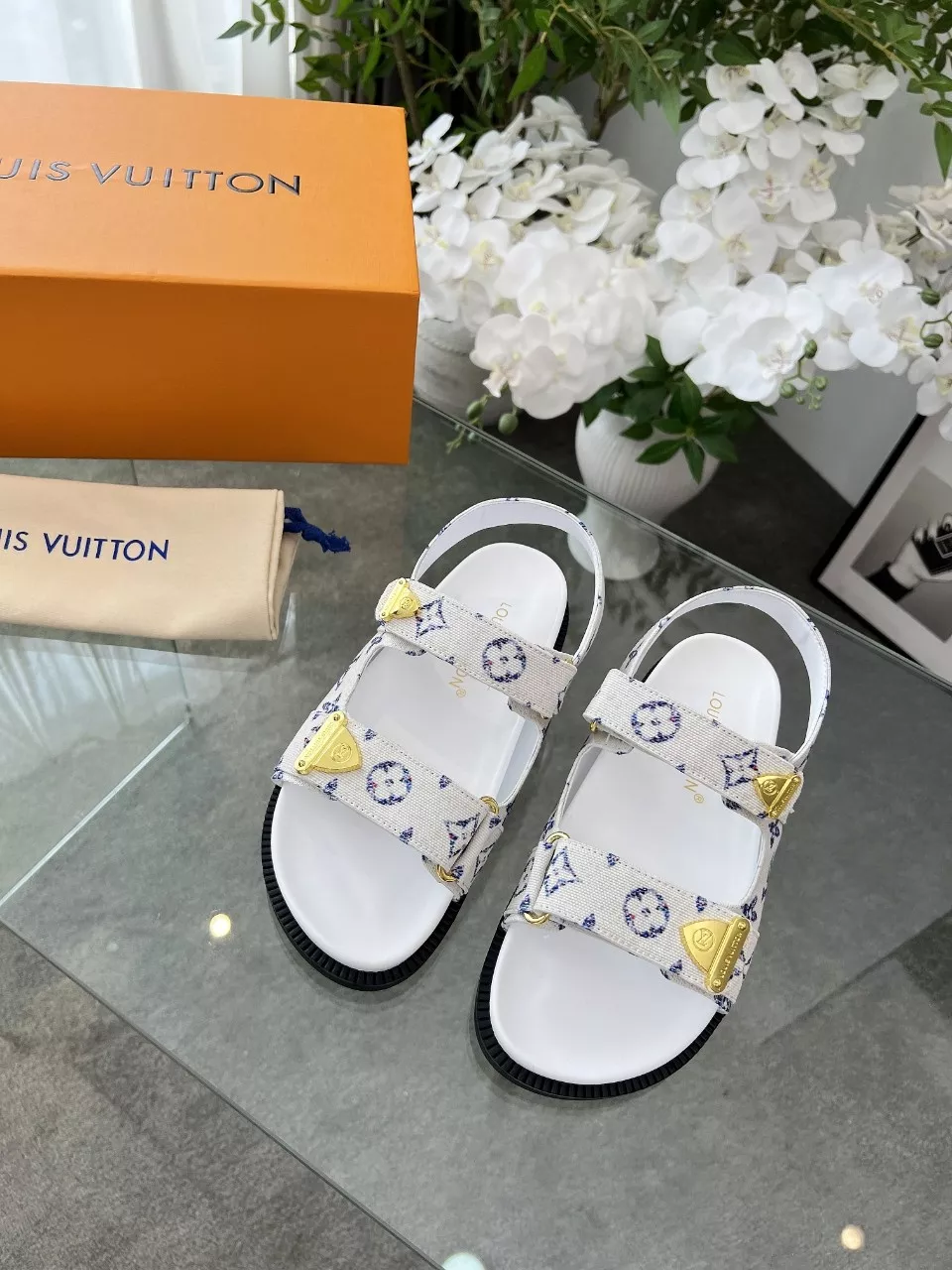 Louis Vuitton Sandal For Women Bright 5219