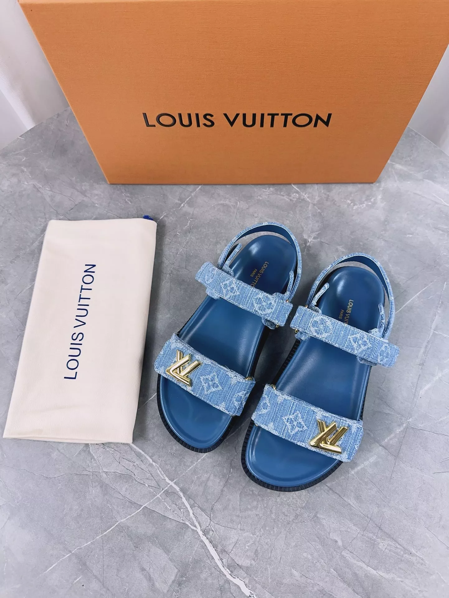 Louis Vuitton Sandal For Women Compact 4614