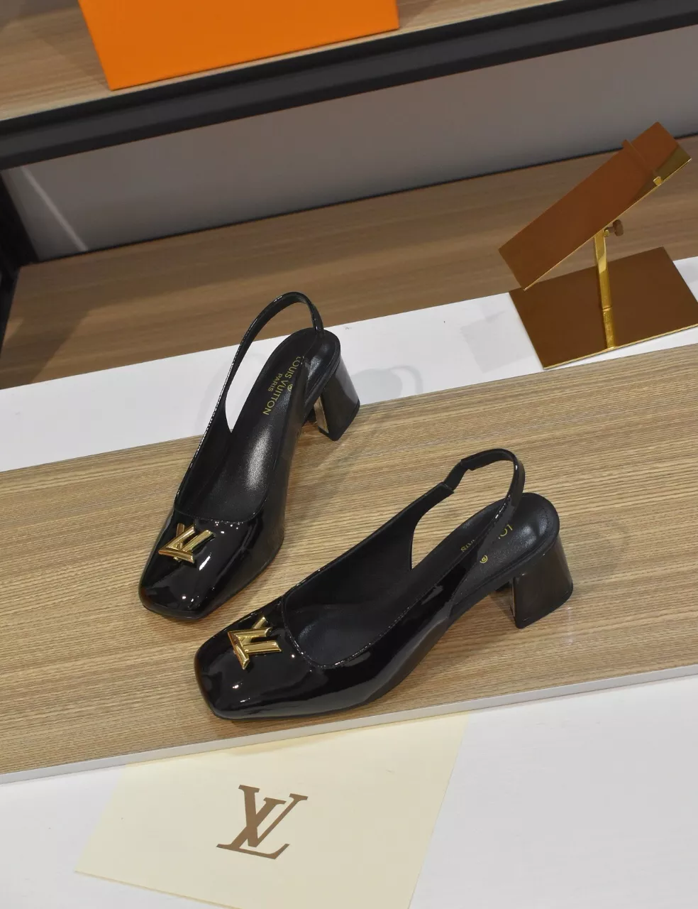 Louis Vuitton Sandal For Women Durable 9259