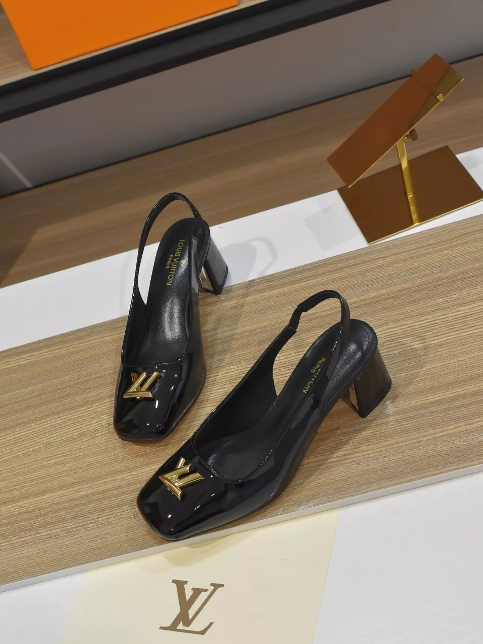 Louis Vuitton Sandal For Women Durable 9259