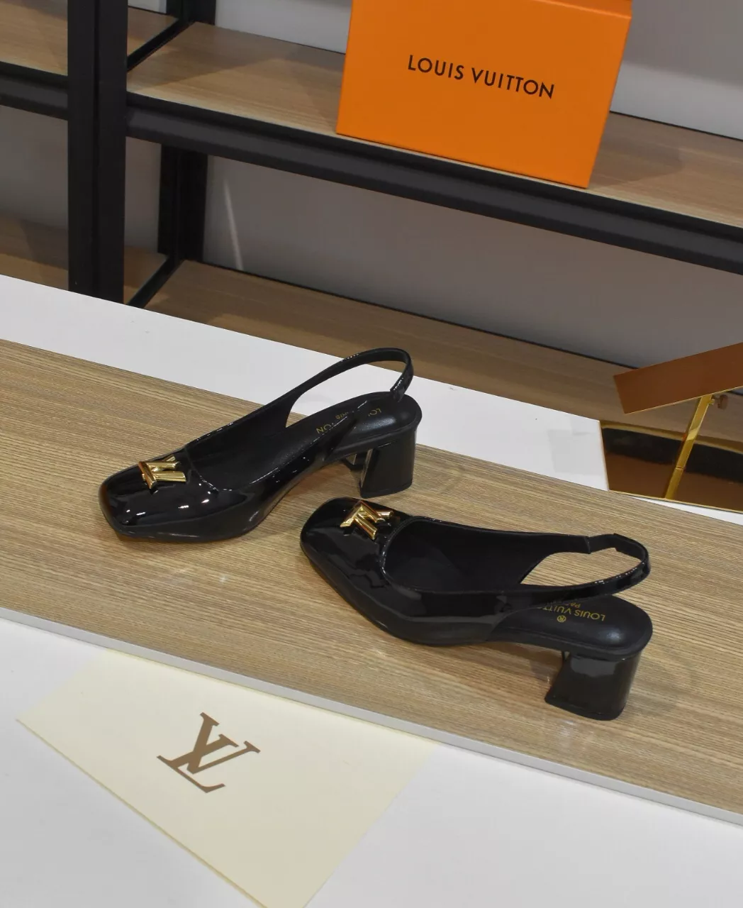 Louis Vuitton Sandal For Women Durable 9259
