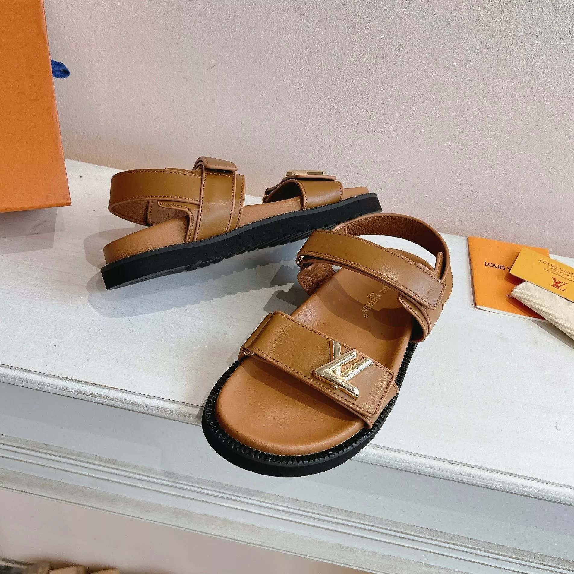 Louis Vuitton Sandal For Women Durable 9338