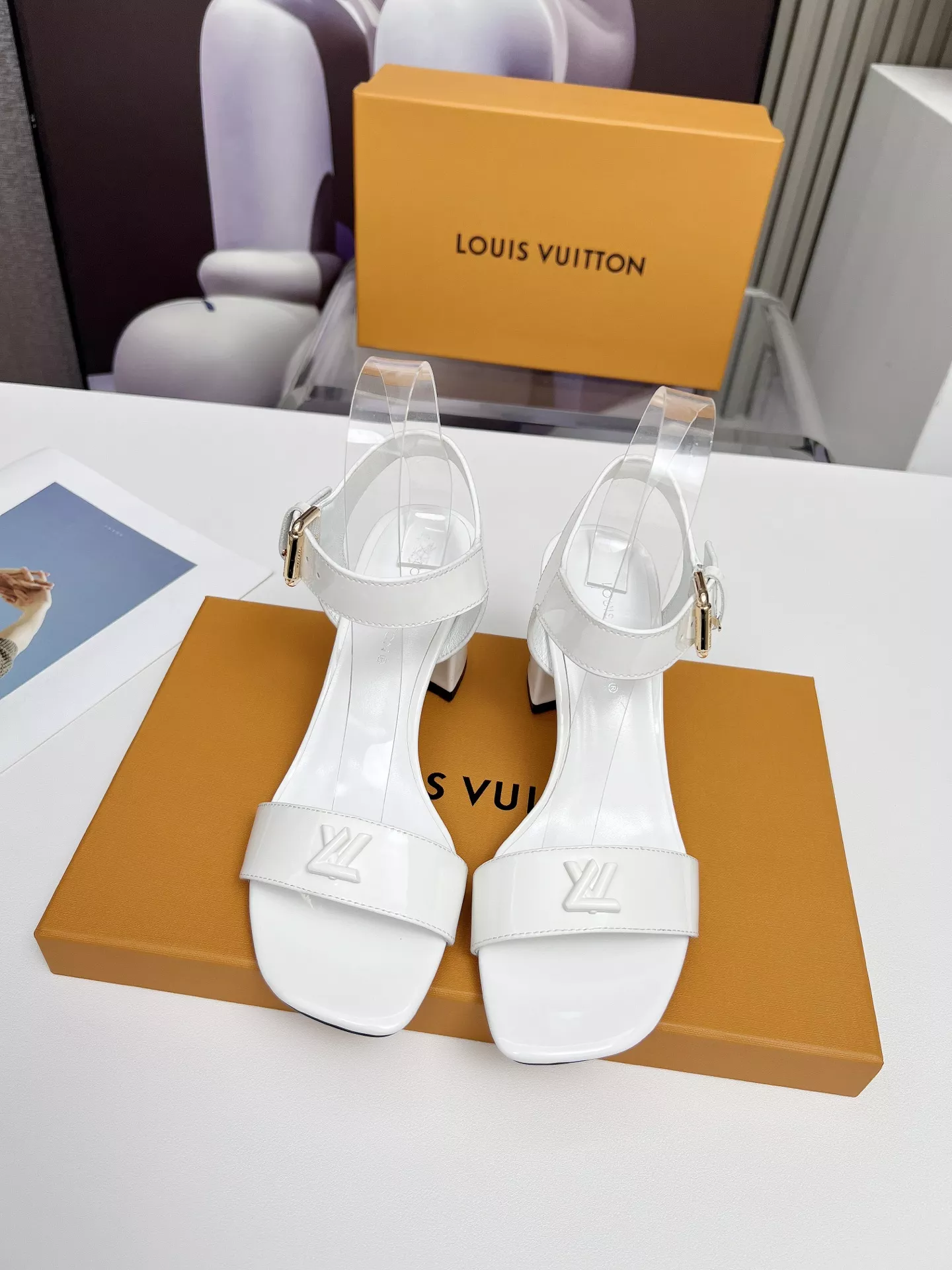 Louis Vuitton Sandal For Women Flexible 6093