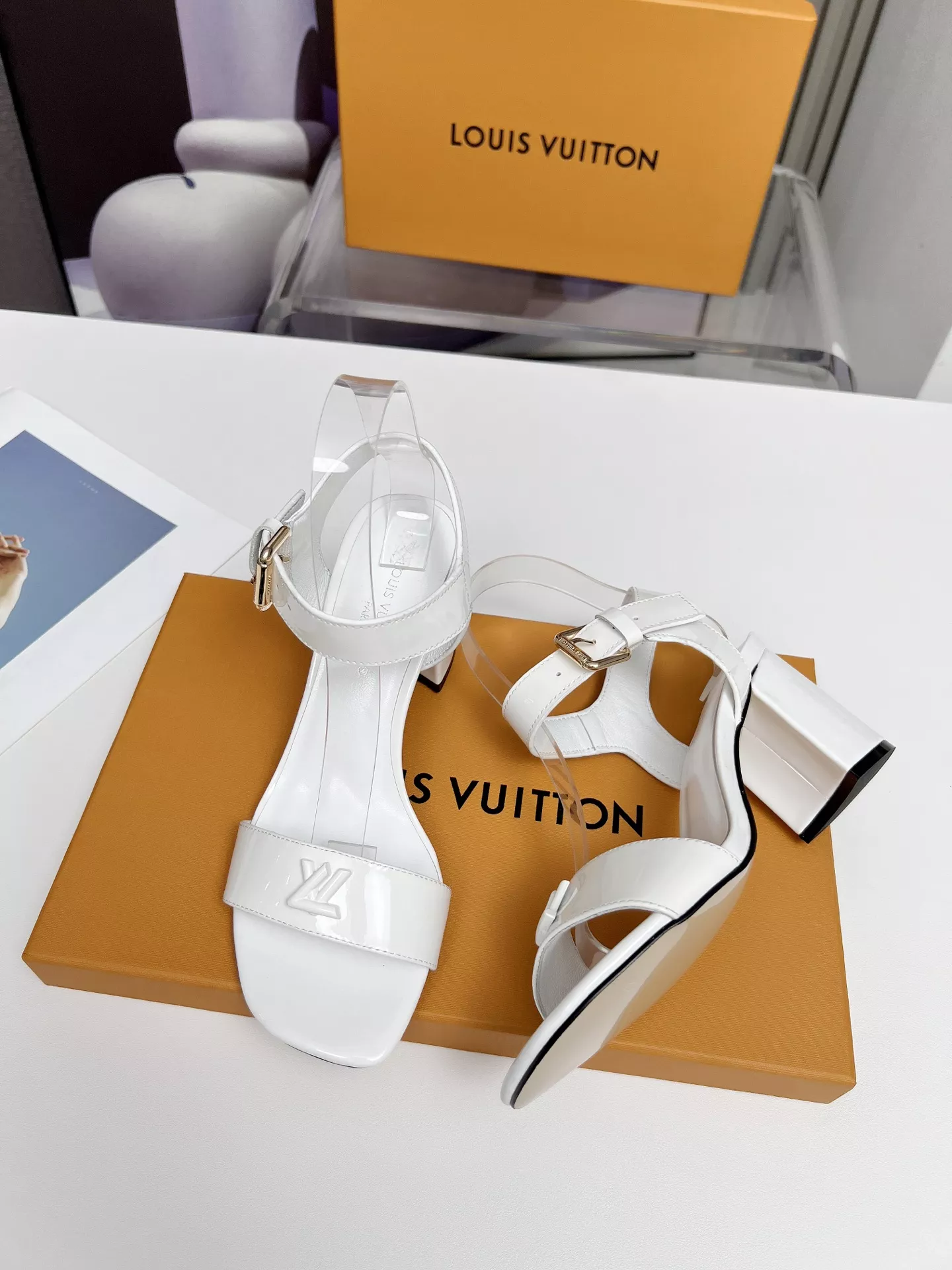 Louis Vuitton Sandal For Women Flexible 6093
