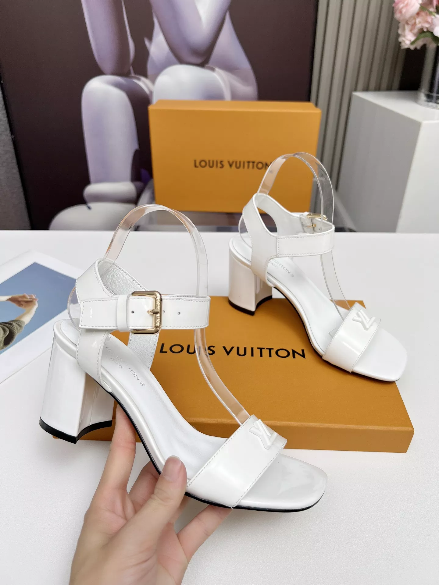 Louis Vuitton Sandal For Women Flexible 6093