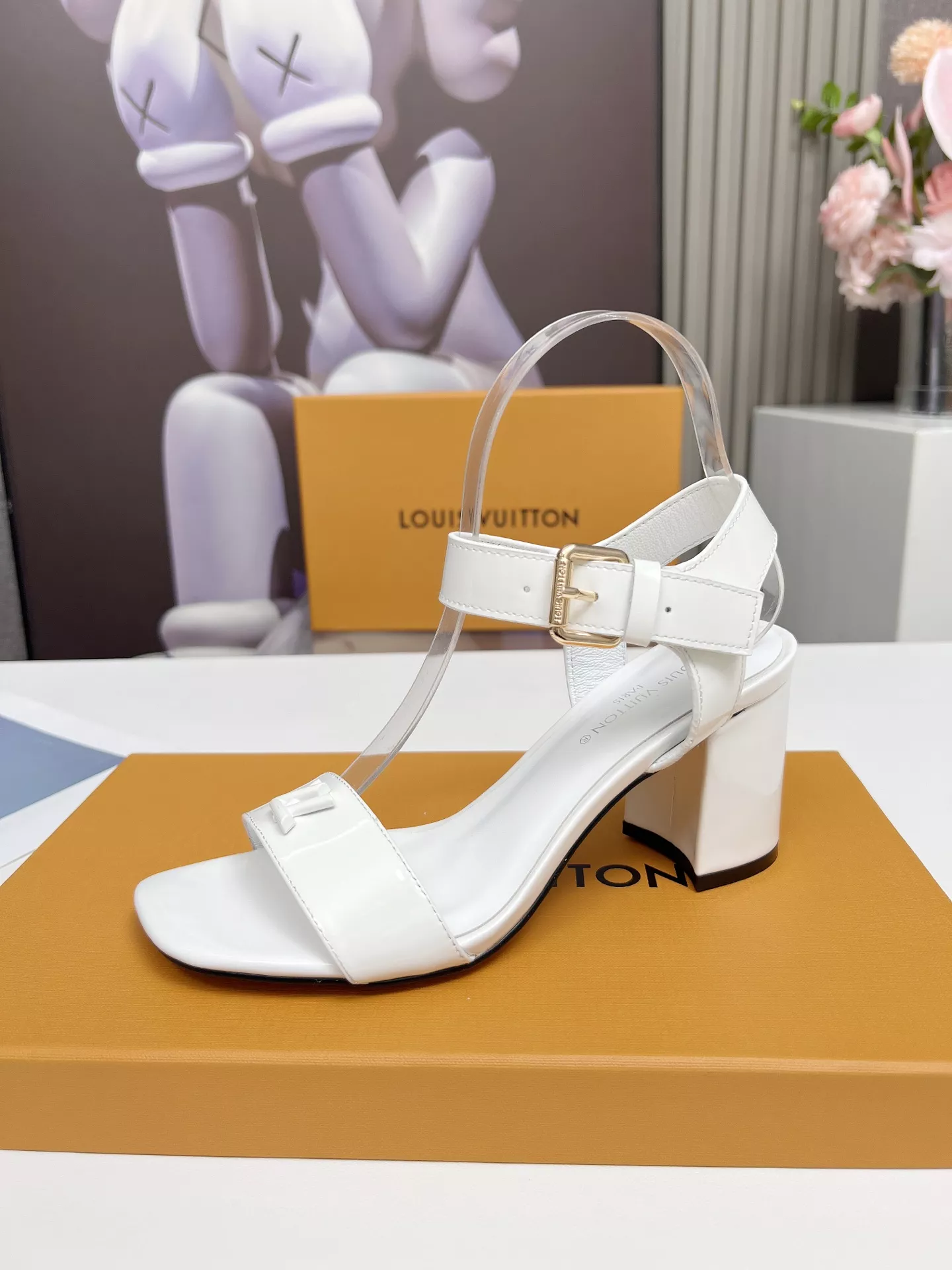 Louis Vuitton Sandal For Women Flexible 6093