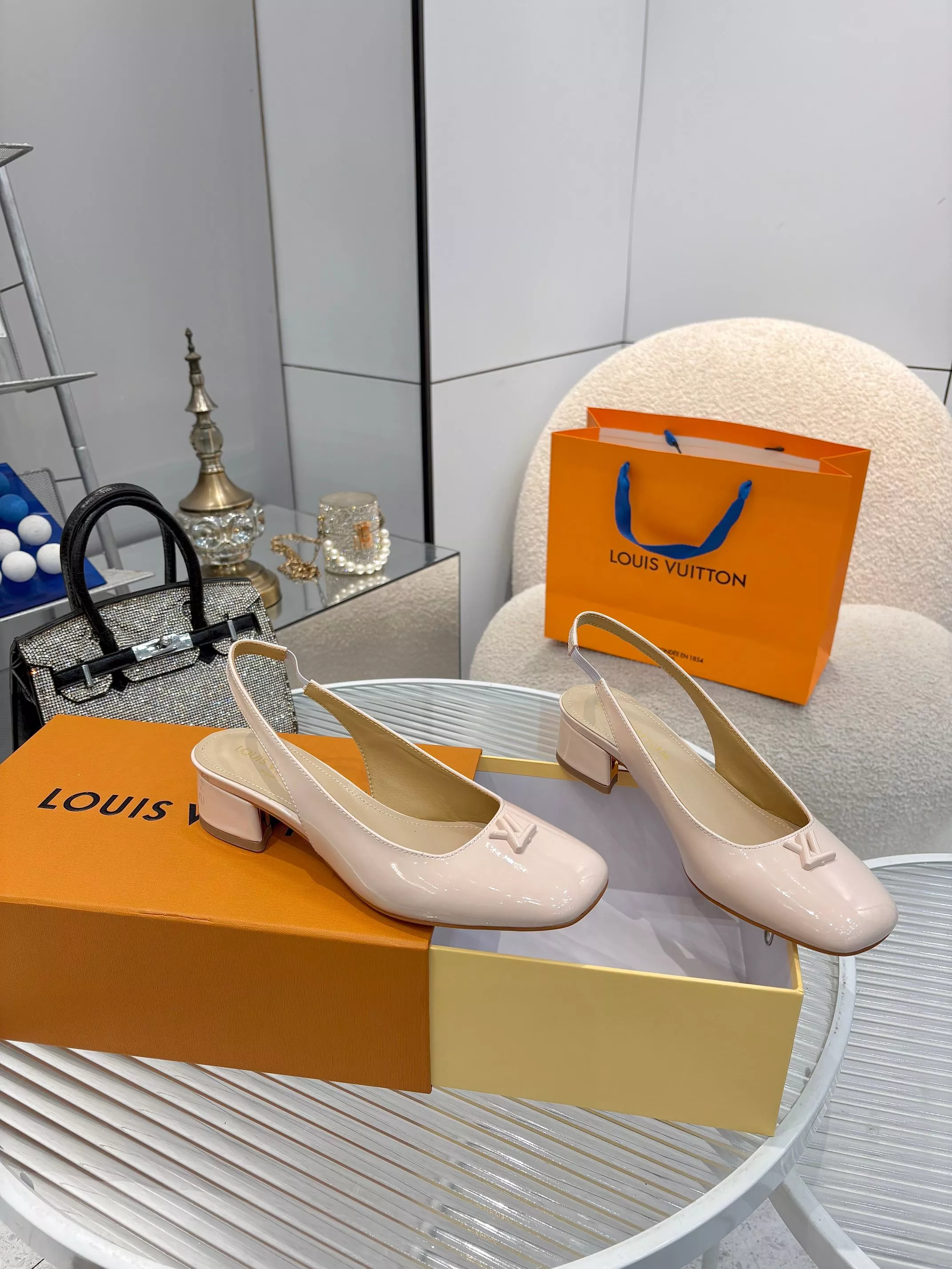 Louis Vuitton Sandal For Women Lightweight 9716
