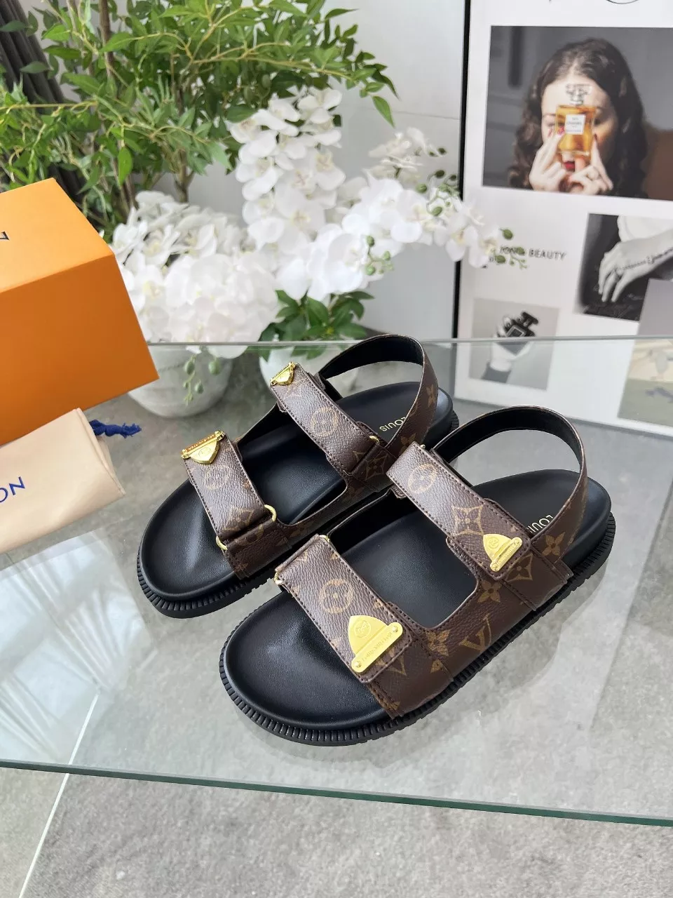 Louis Vuitton Sandal For Women Practical 5738