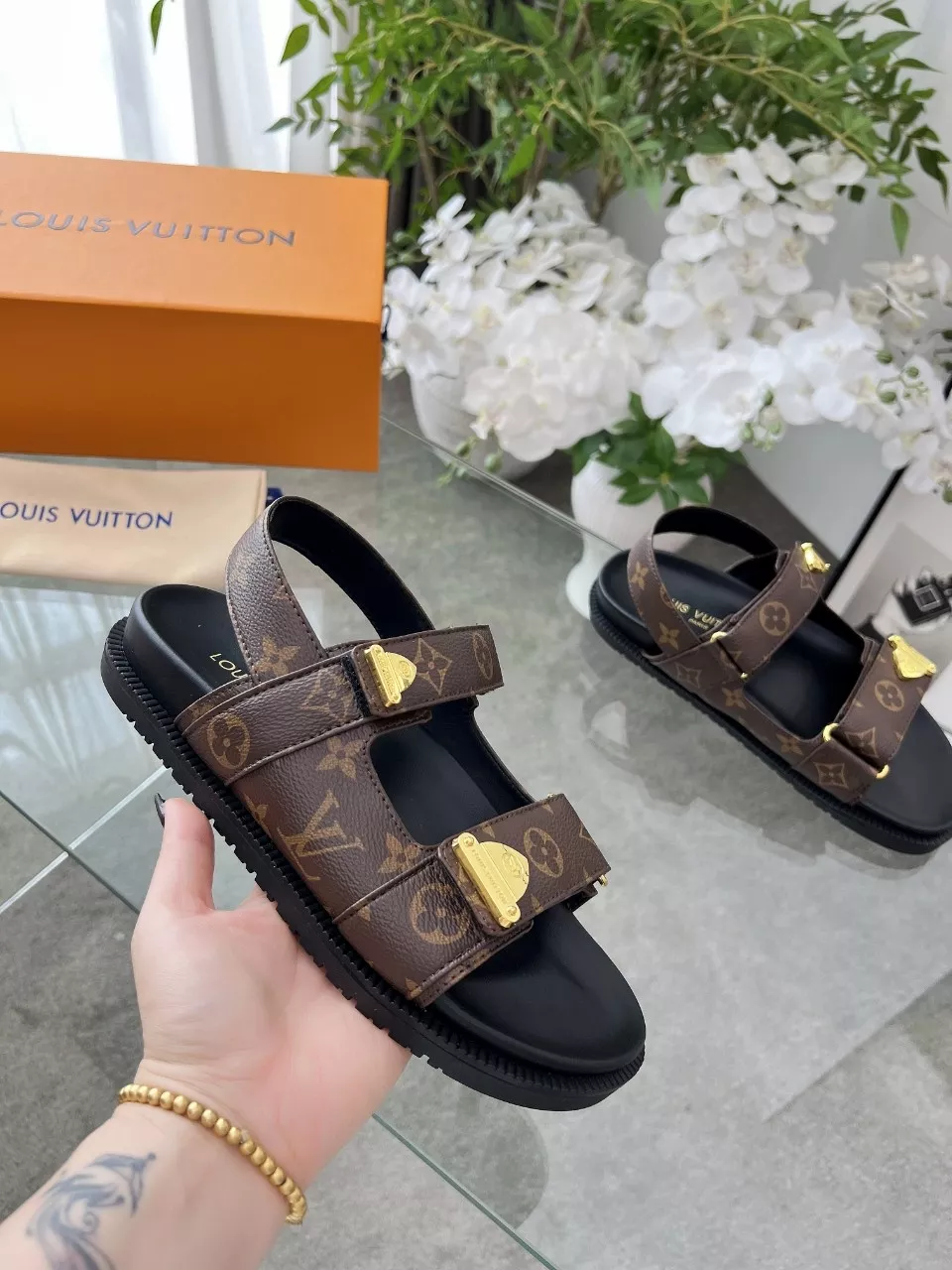 Louis Vuitton Sandal For Women Practical 5738