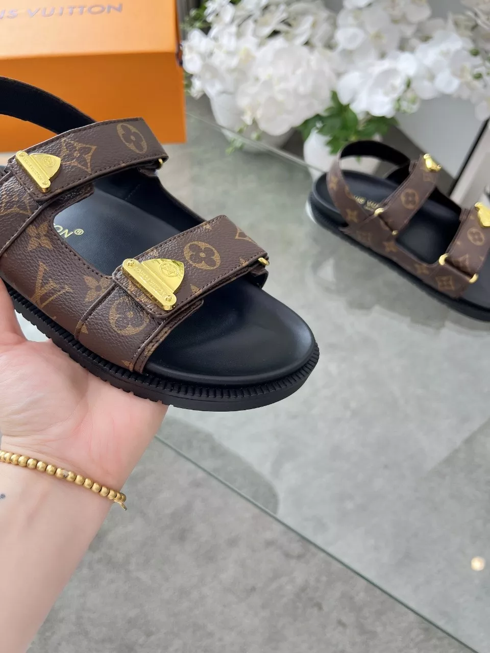 Louis Vuitton Sandal For Women Practical 5738