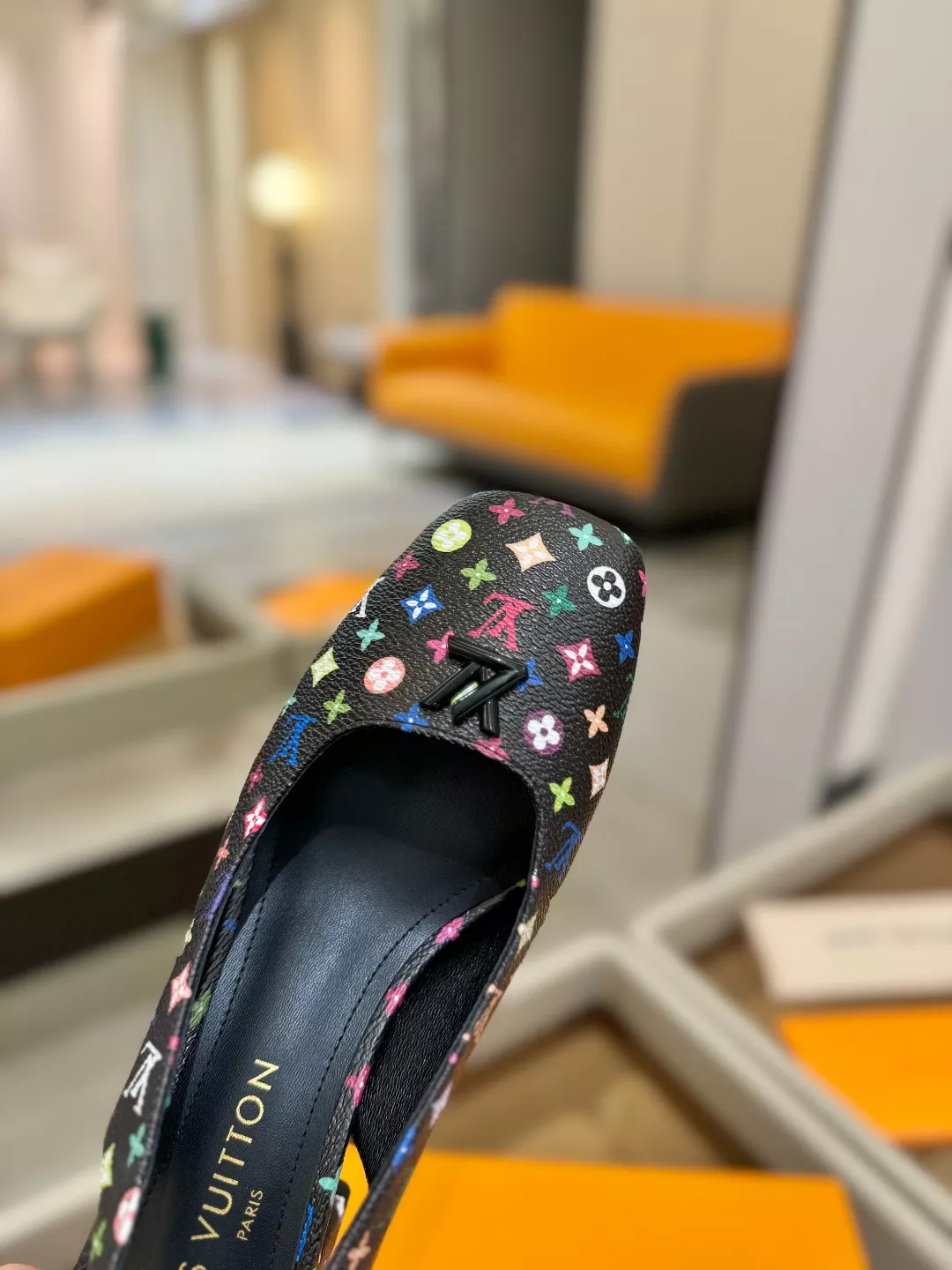 Louis Vuitton Sandal For Women Practical 8080