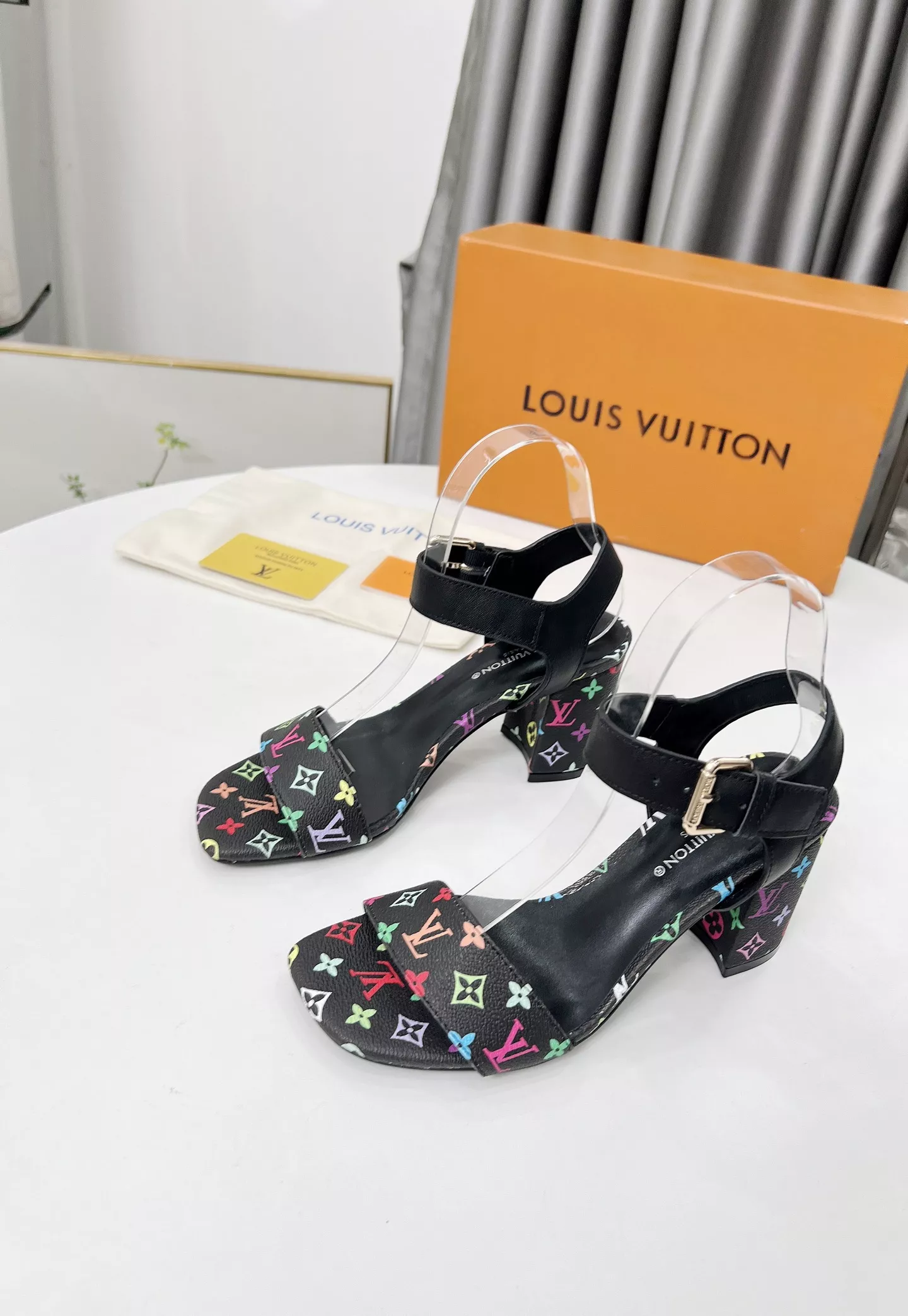Louis Vuitton Sandal For Women Soft 6958
