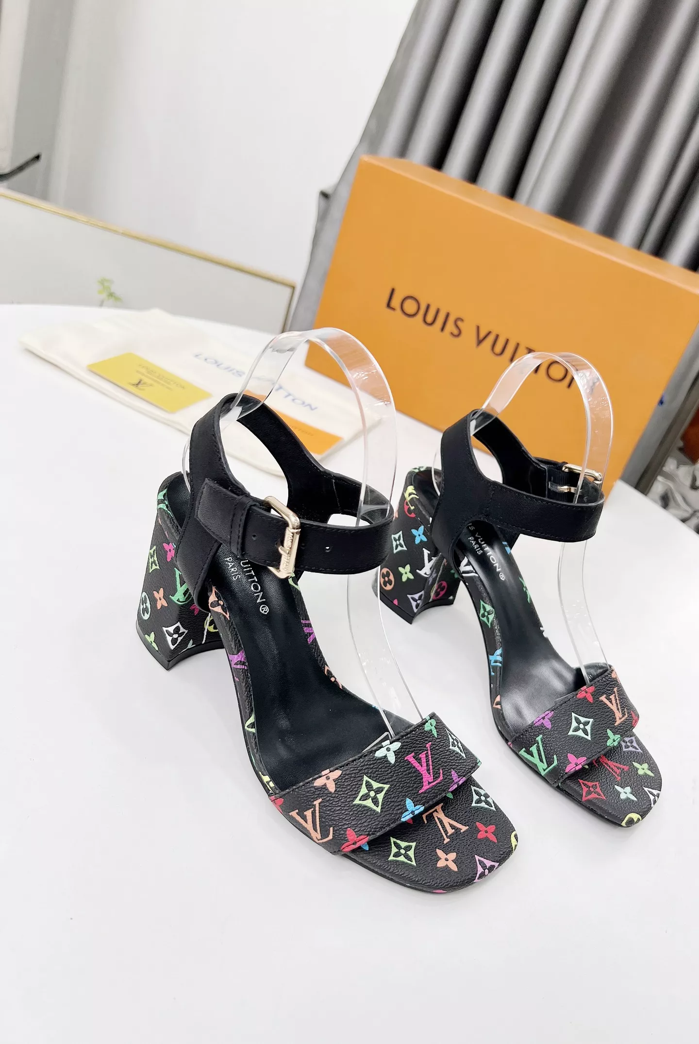 Louis Vuitton Sandal For Women Soft 6958