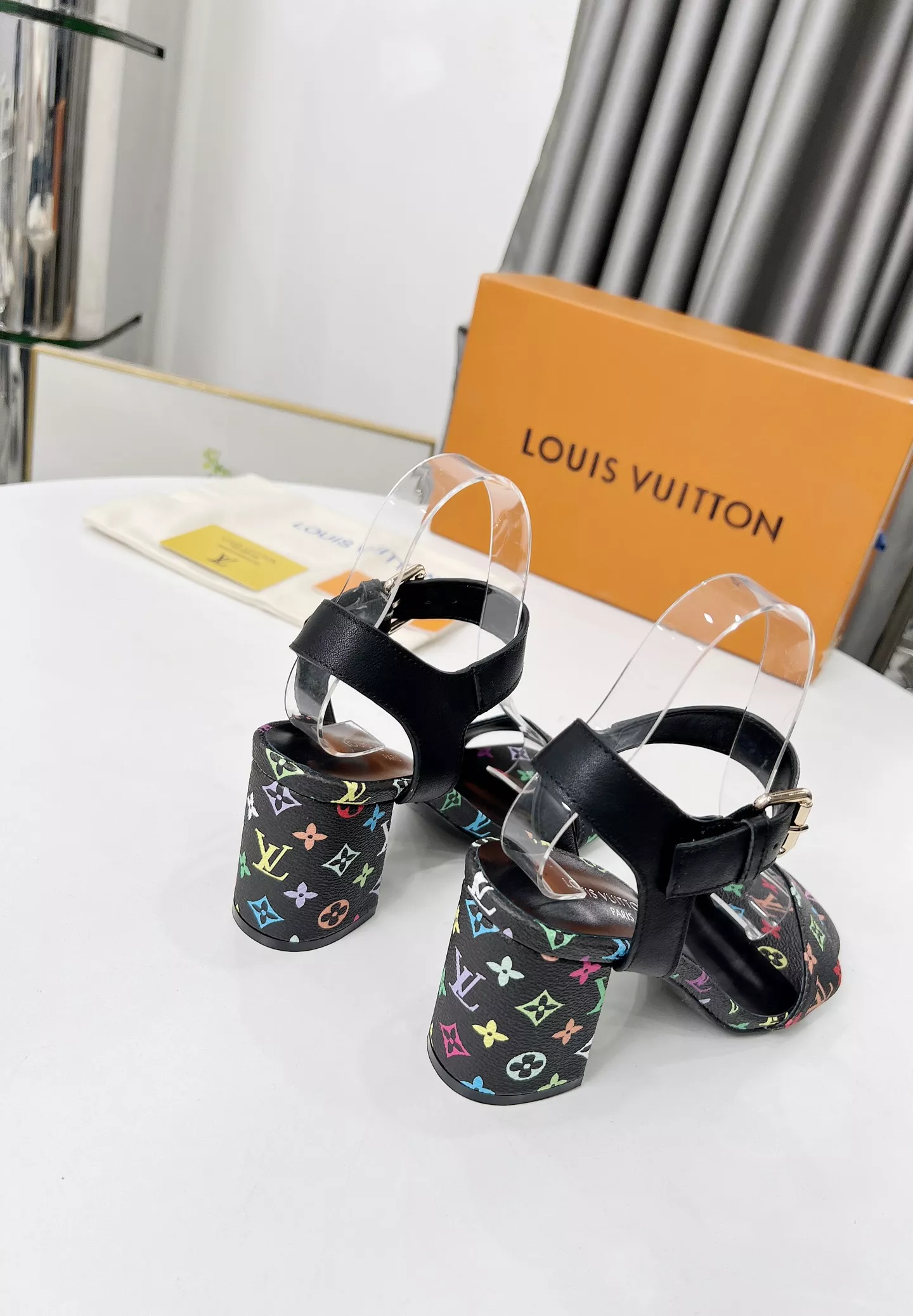 Louis Vuitton Sandal For Women Soft 6958