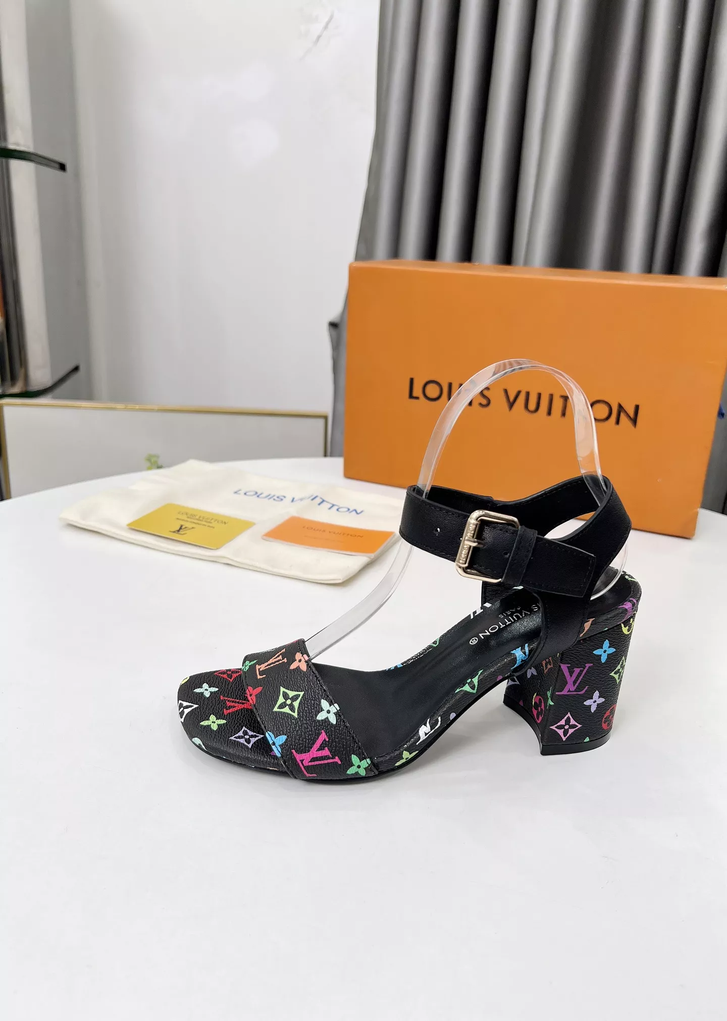 Louis Vuitton Sandal For Women Soft 6958