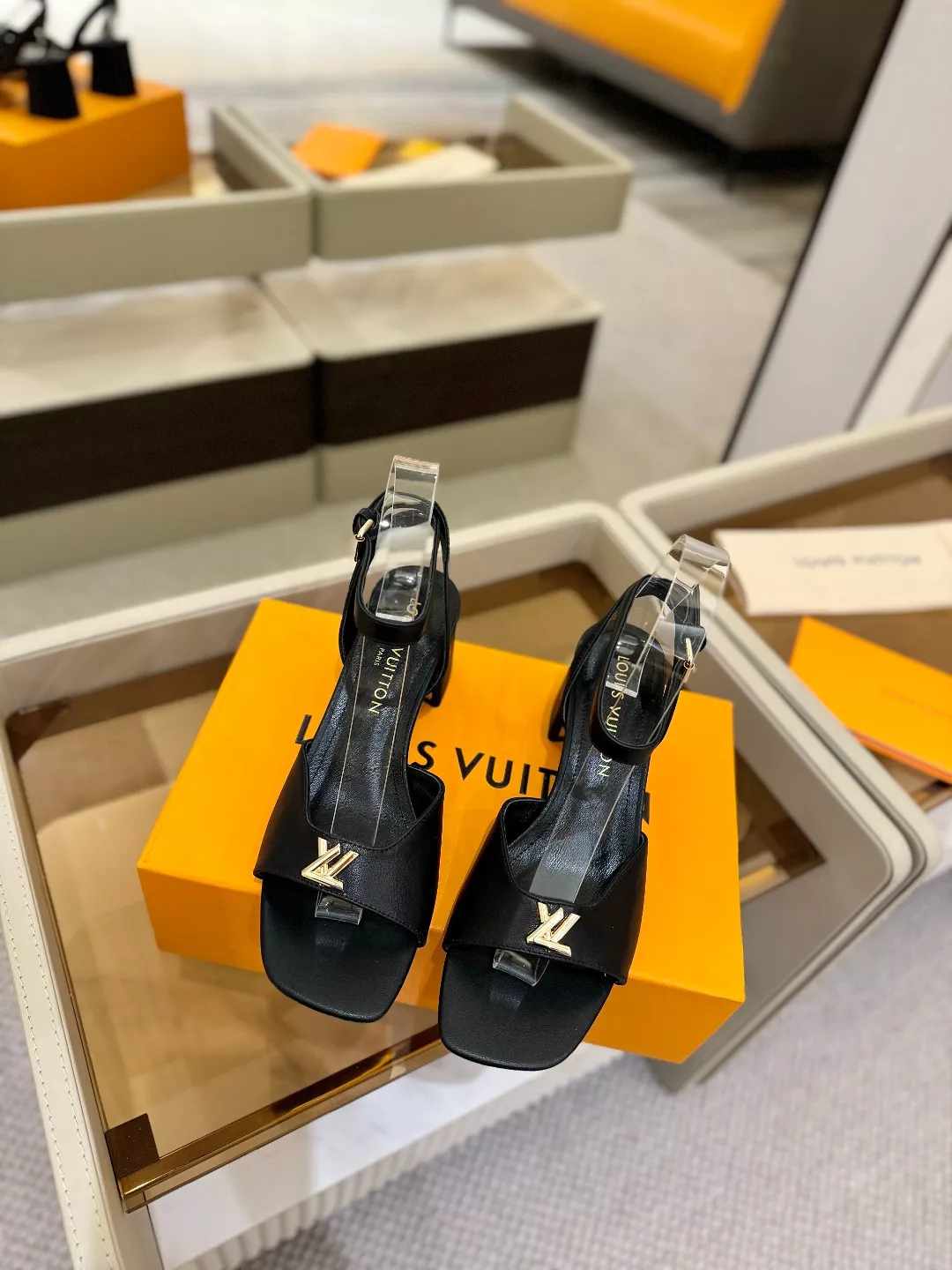 Louis Vuitton Sandal For Women Sophisticated 715