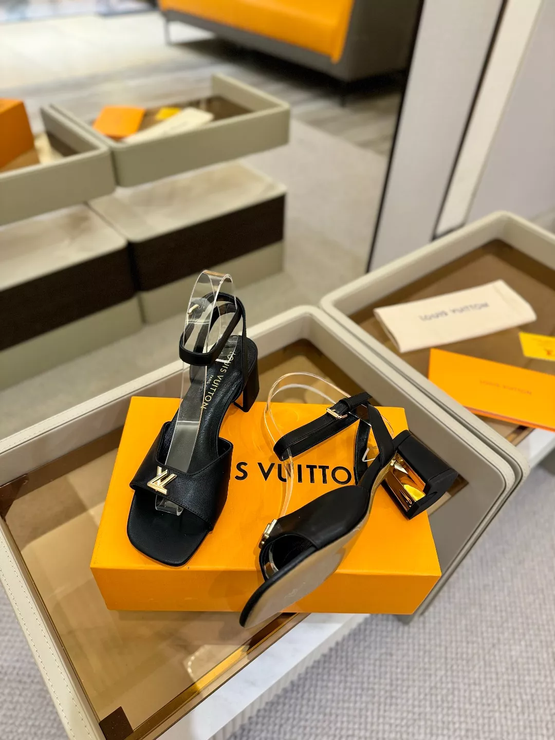 Louis Vuitton Sandal For Women Sophisticated 715