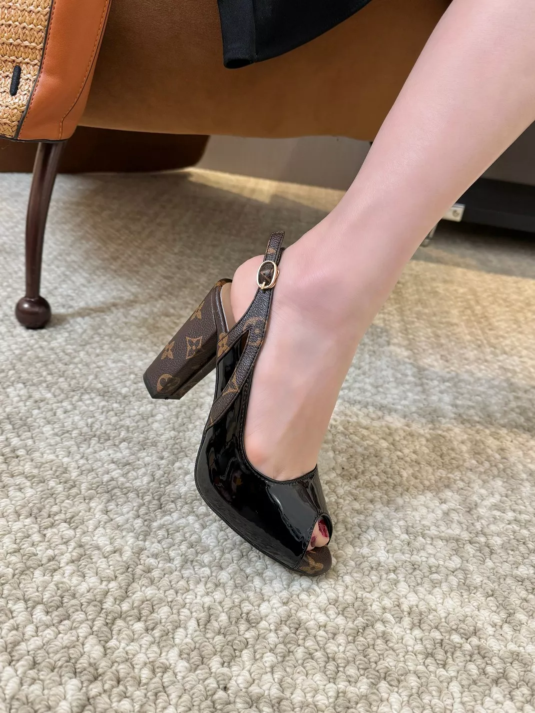 Louis Vuitton Sandal For Women StreetReady 7433