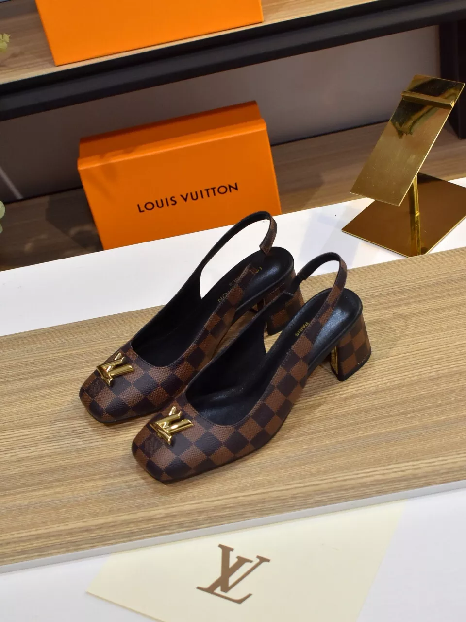 Louis Vuitton Sandal For Women Stylish 8221