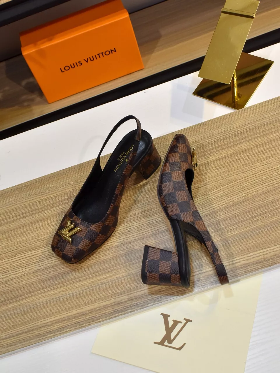 Louis Vuitton Sandal For Women Stylish 8221