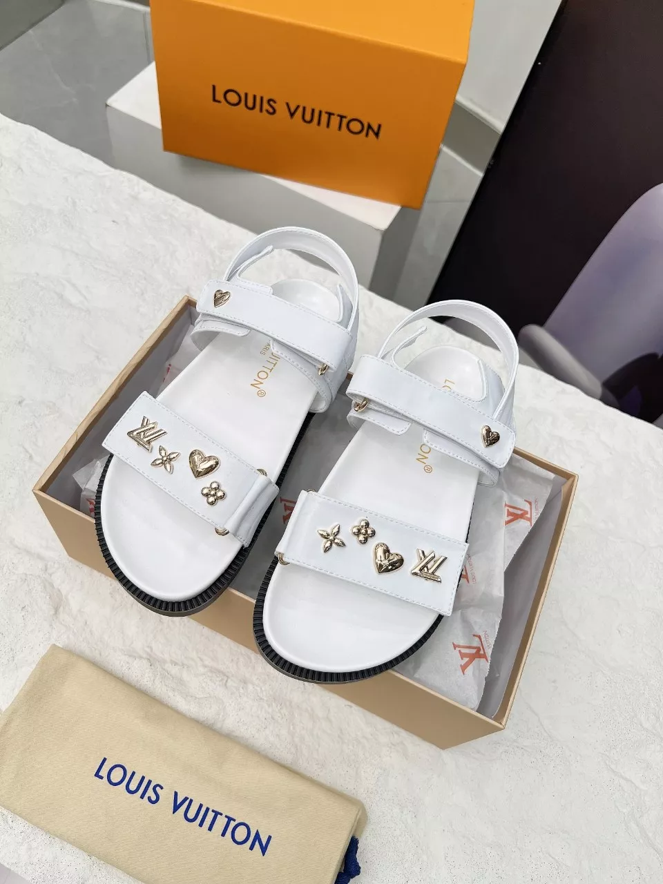 Louis Vuitton Sandal For Women Trendsetting 8442